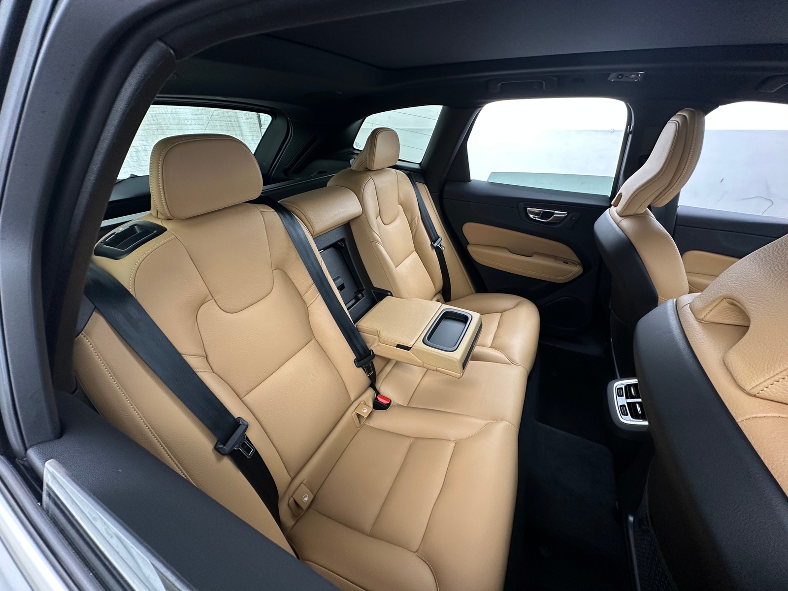 Thumbnail: 2020 Volvo XC60 - 5