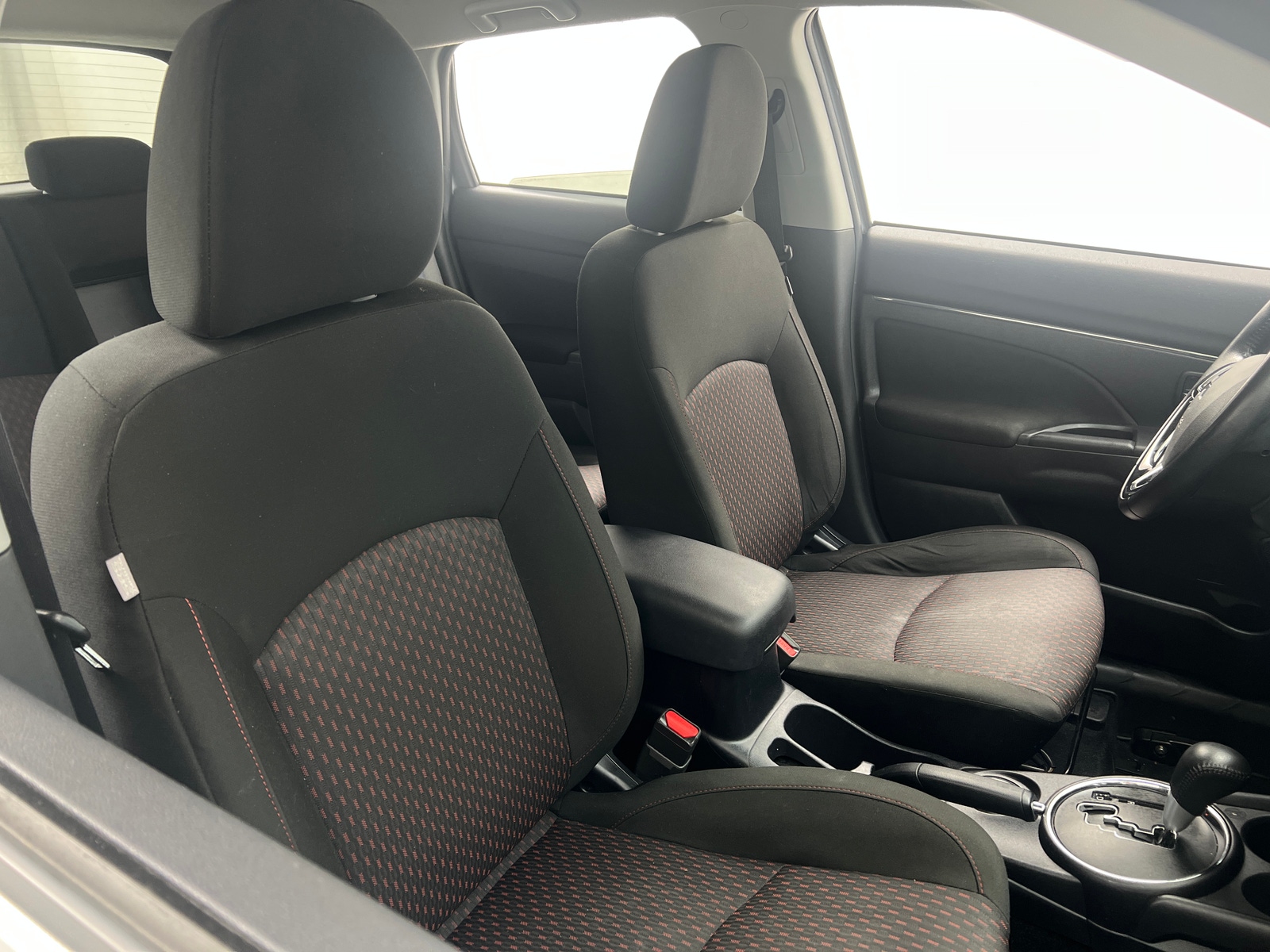 Thumbnail: 2017 Mitsubishi Outlander Sport - 2