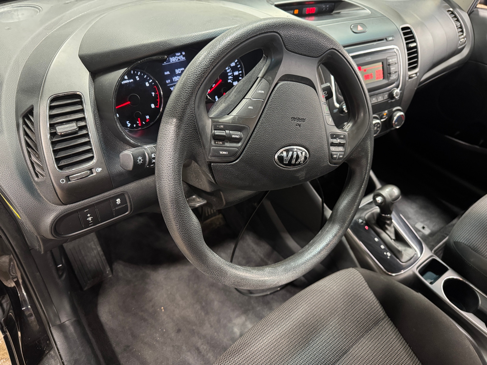 Thumbnail: 2018 Kia Forte - 3