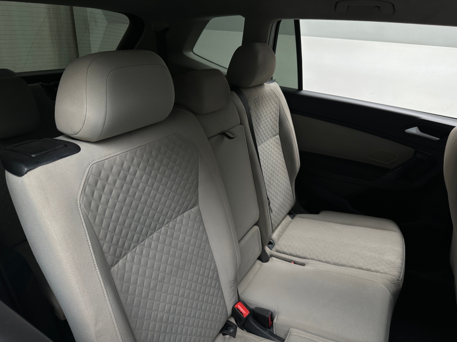 Thumbnail: 2021 Volkswagen Tiguan - 6