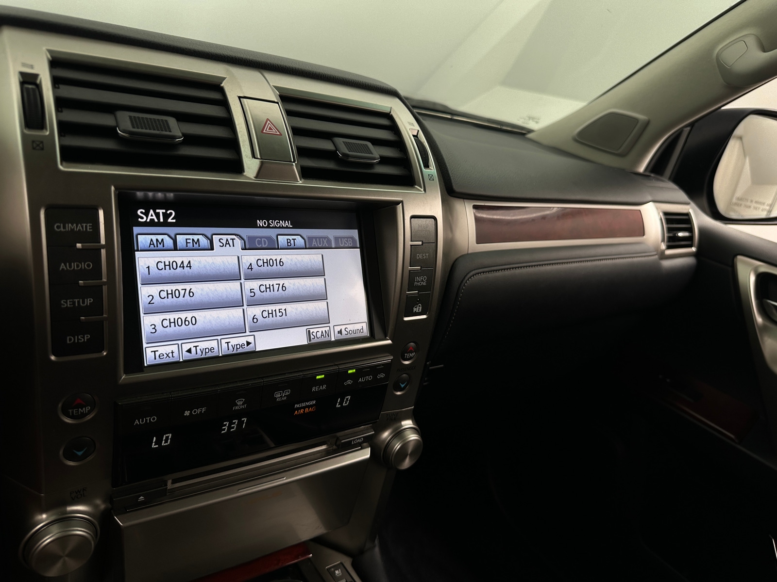 Thumbnail: 2013 Lexus GX - 3