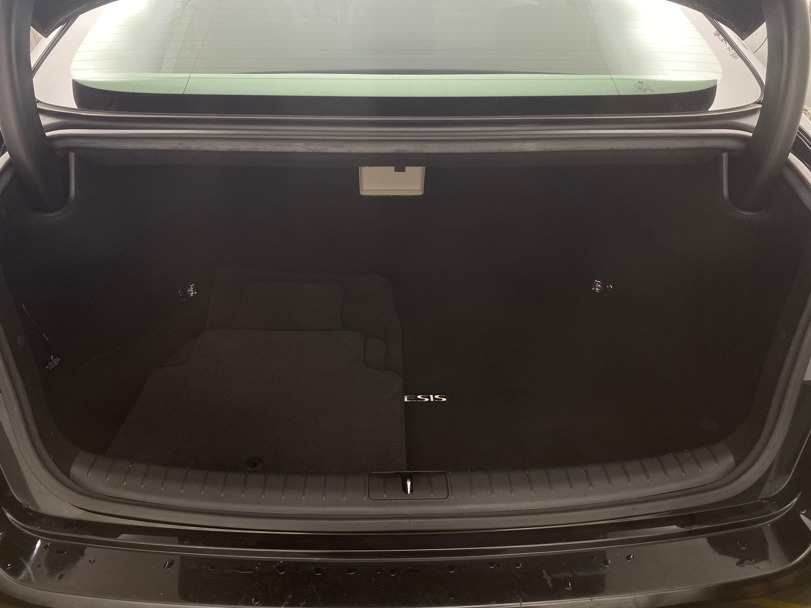 Thumbnail: 2015 Hyundai Genesis - 6