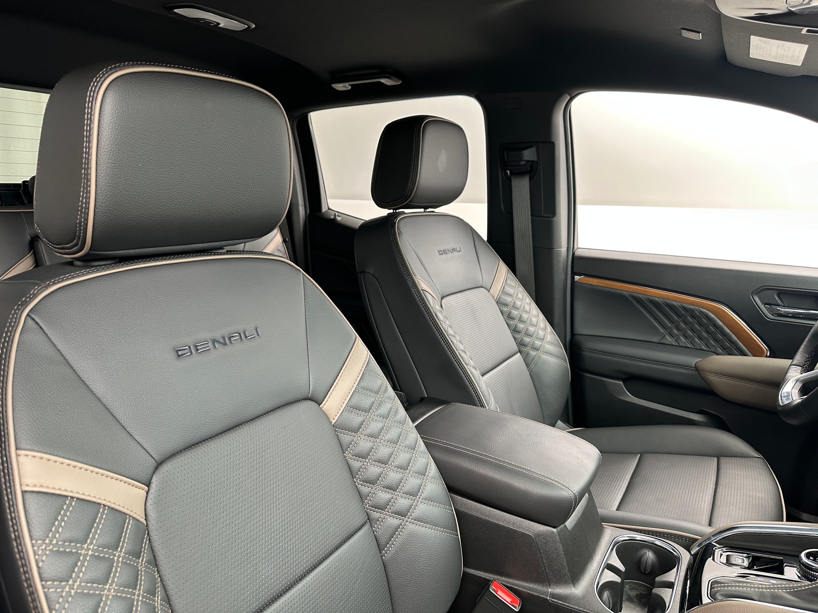Thumbnail: 2023 GMC Canyon - 2