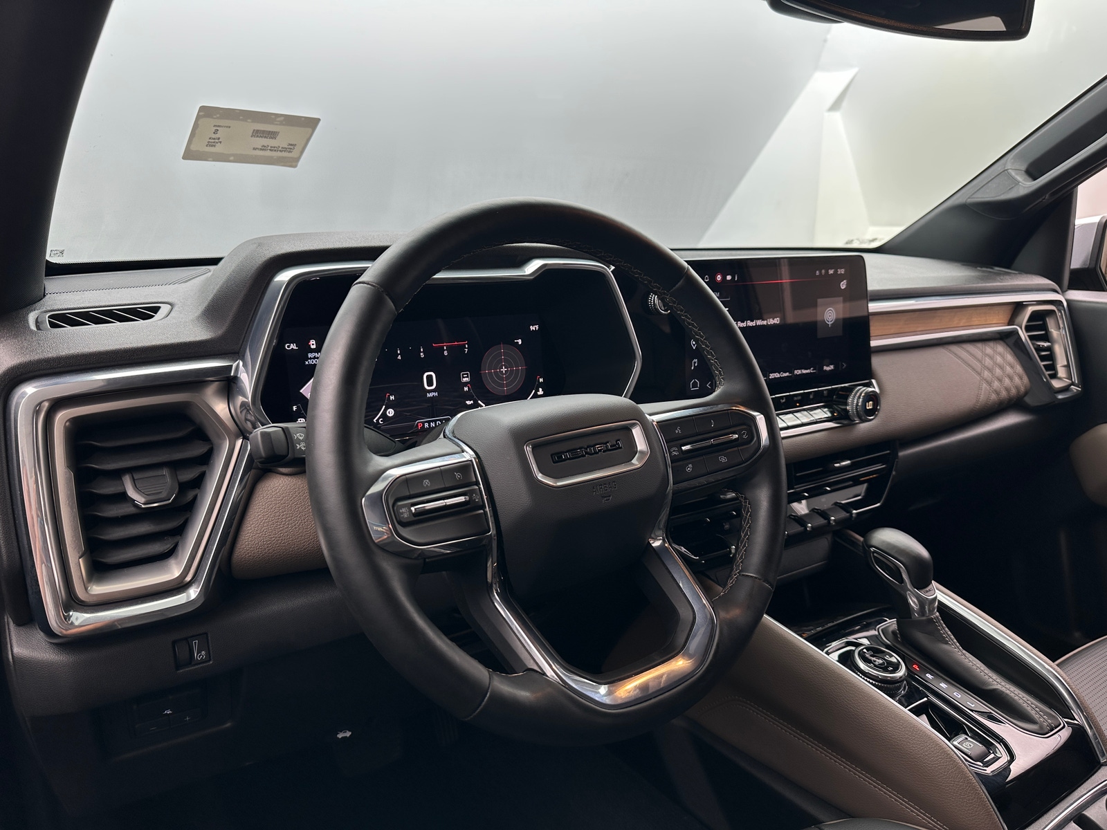 Thumbnail: 2023 GMC Canyon - 3