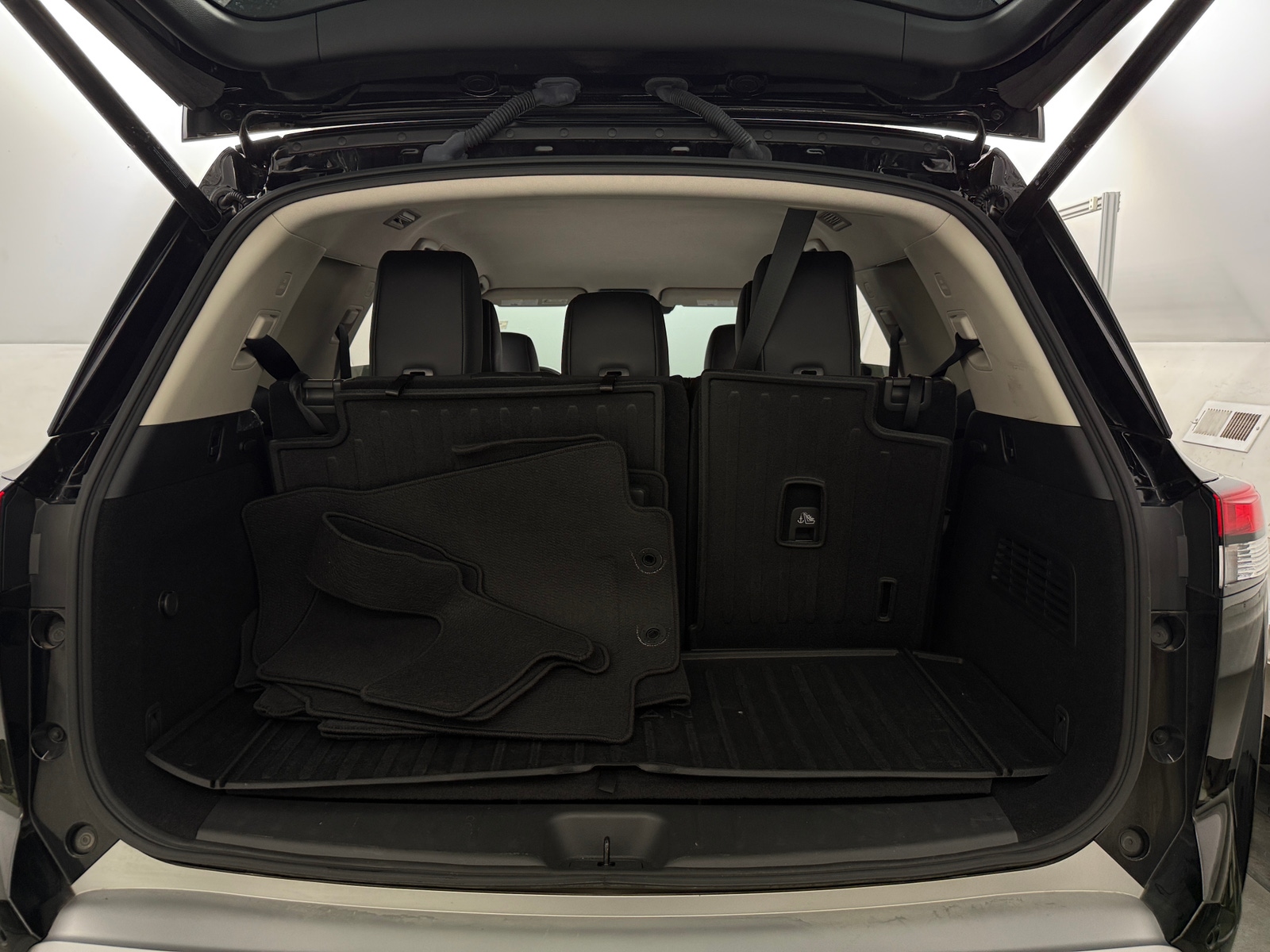 Thumbnail: 2024 Nissan Pathfinder - 6