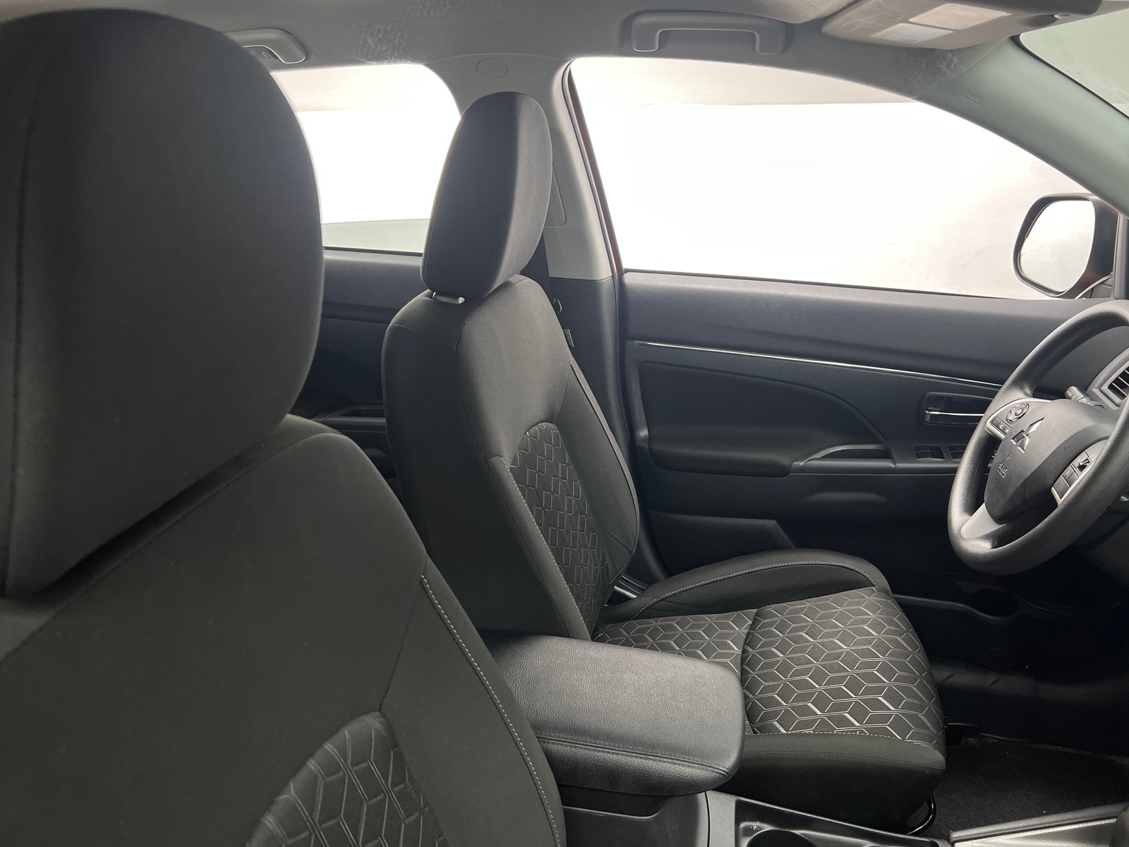 Thumbnail: 2024 Mitsubishi Outlander Sport - 2