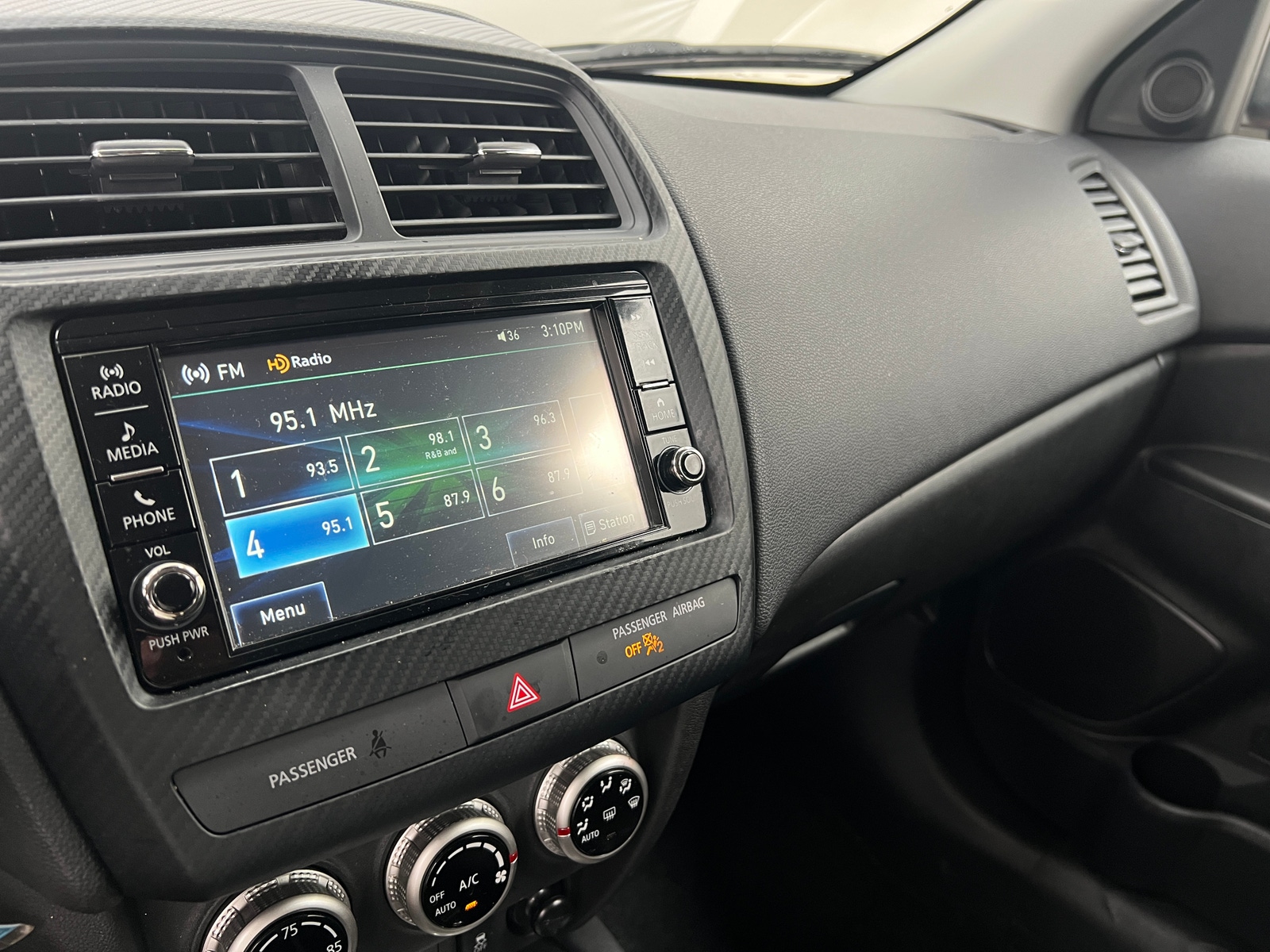 Thumbnail: 2024 Mitsubishi Outlander Sport - 4