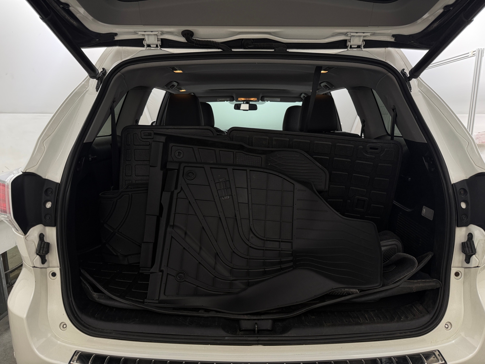 Thumbnail: 2015 Toyota Highlander - 6