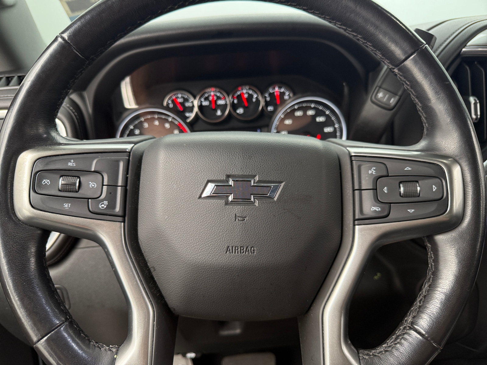 Thumbnail: 2021 Chevrolet Silverado 1500 - 5