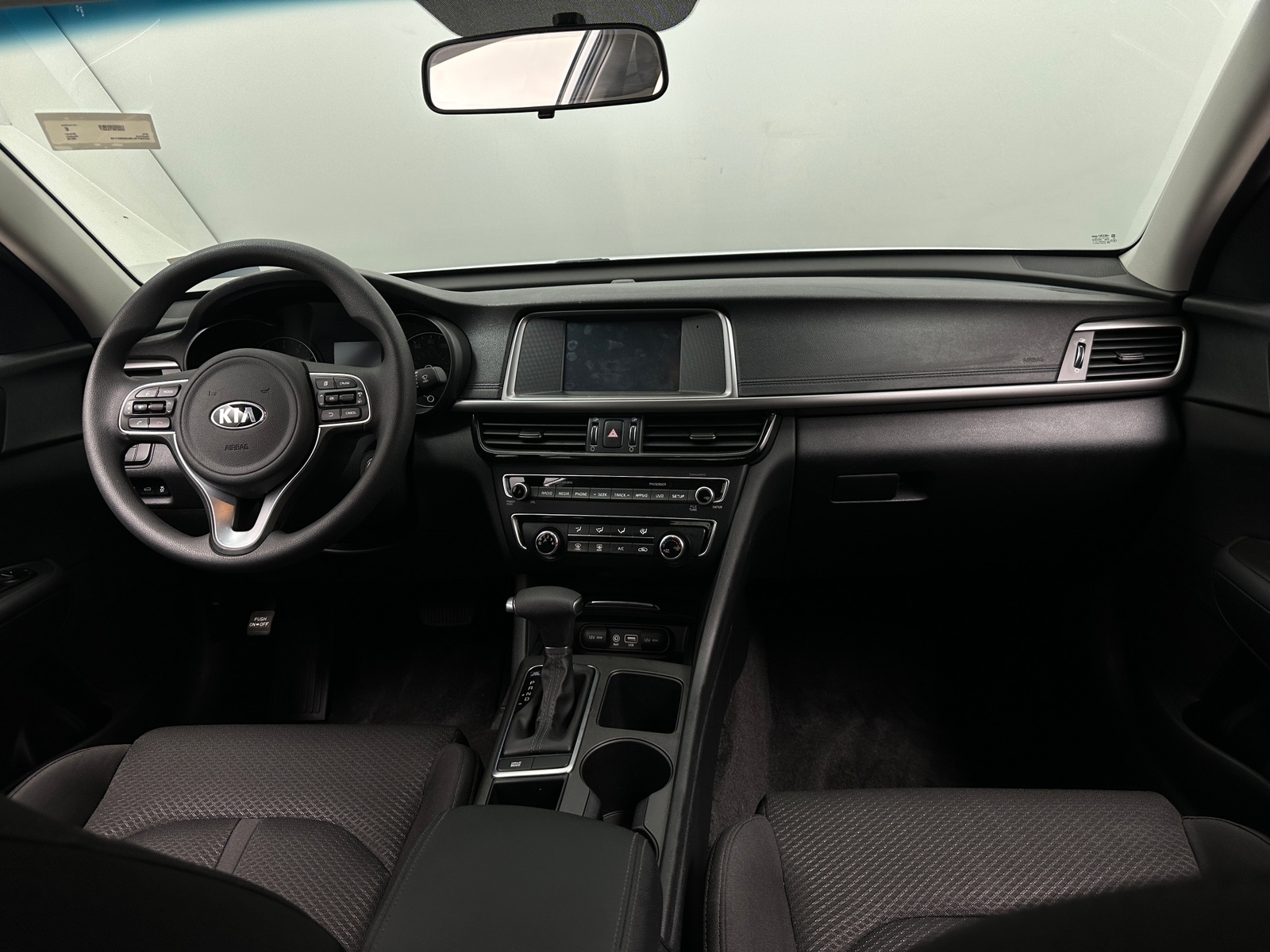 Thumbnail: 2018 Kia Optima - 3