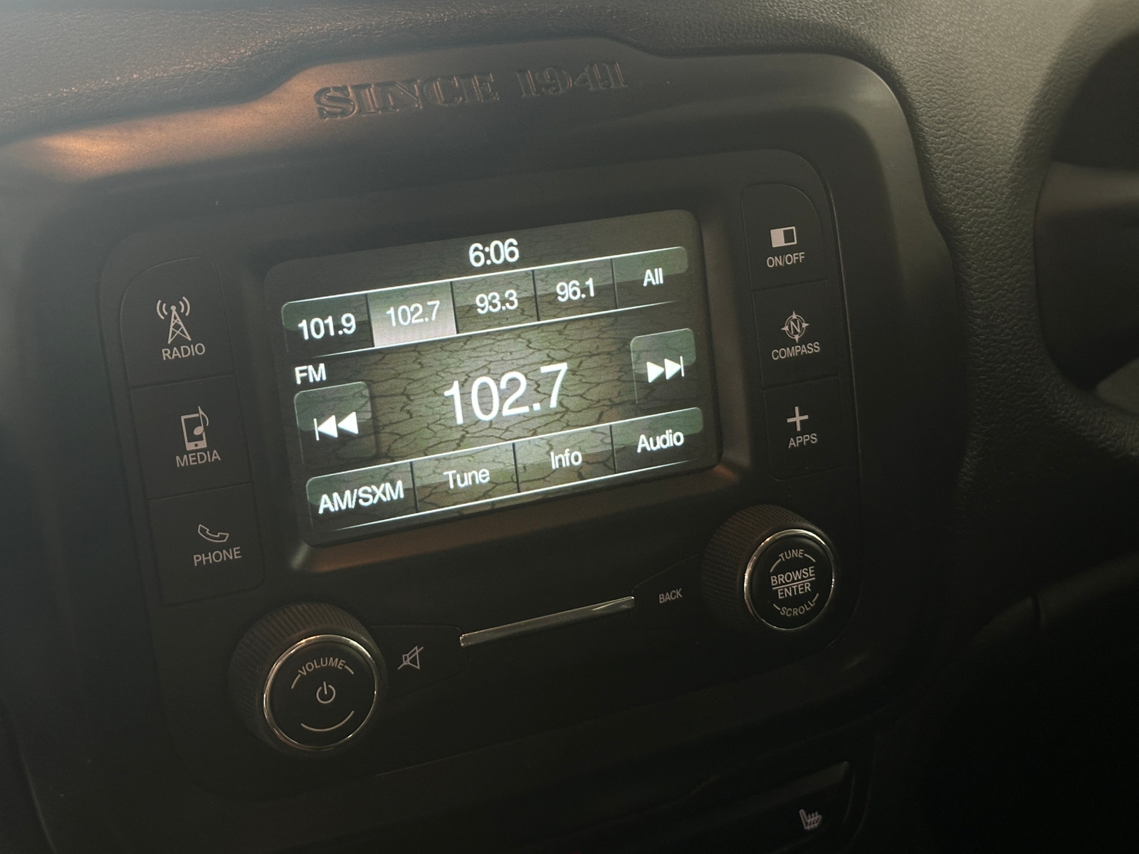 Thumbnail: 2017 Jeep Renegade - 4
