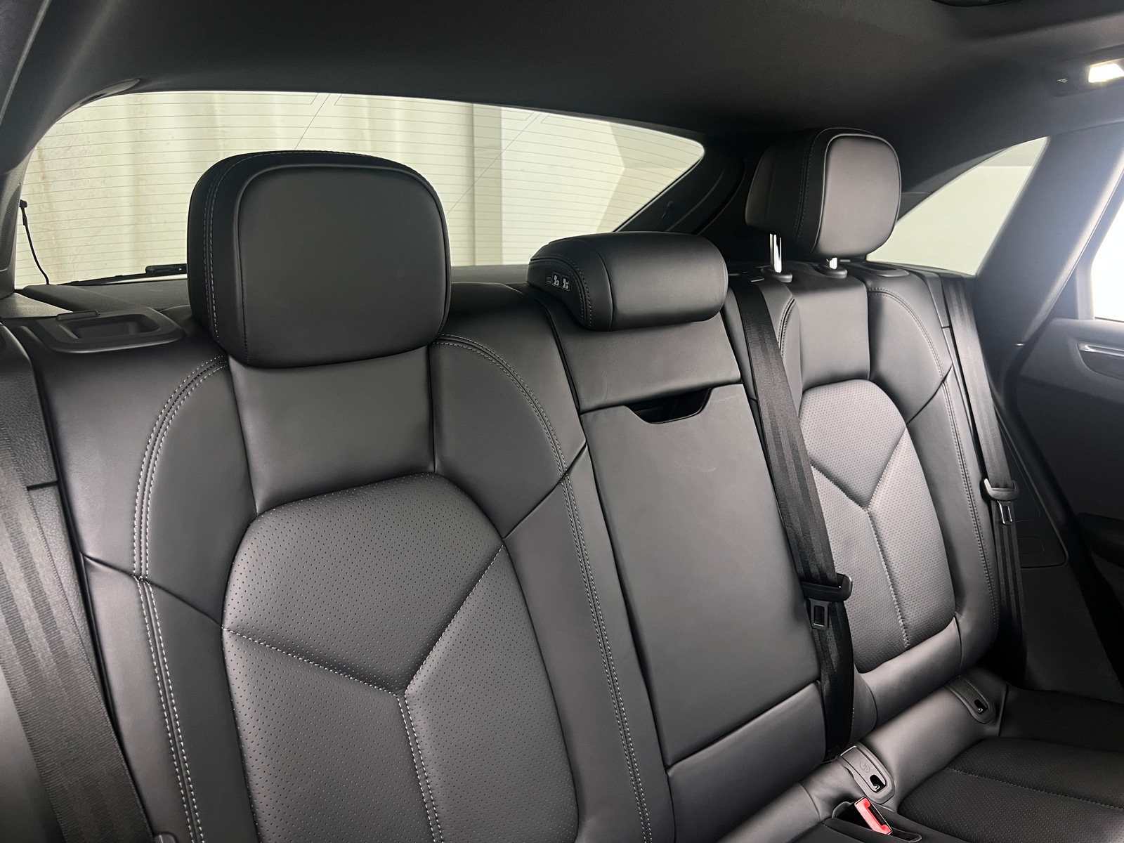 Thumbnail: 2020 Porsche Macan - 5