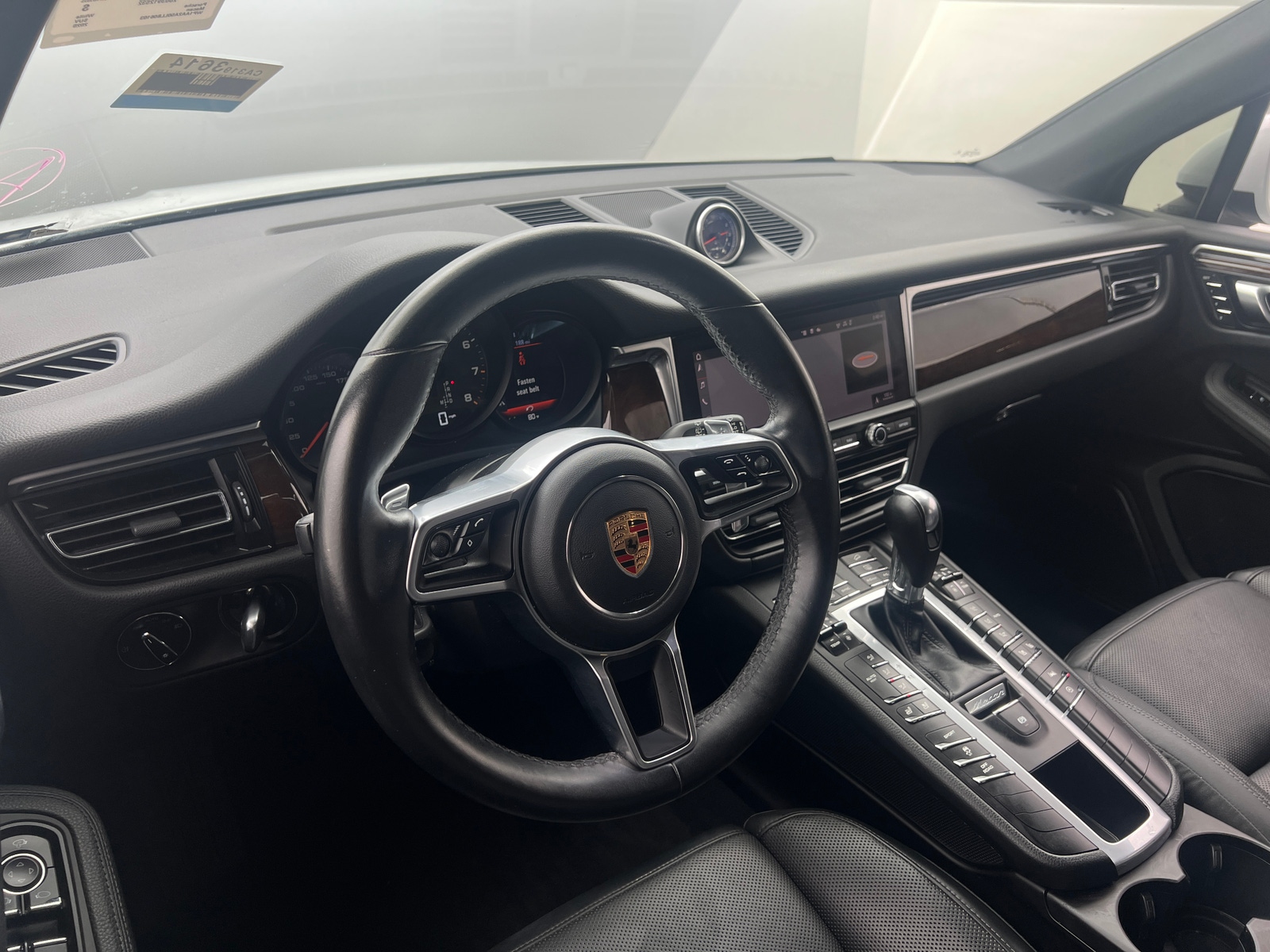 Thumbnail: 2020 Porsche Macan - 2