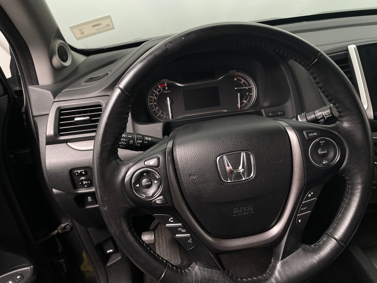 Thumbnail: 2016 Honda Pilot - 4