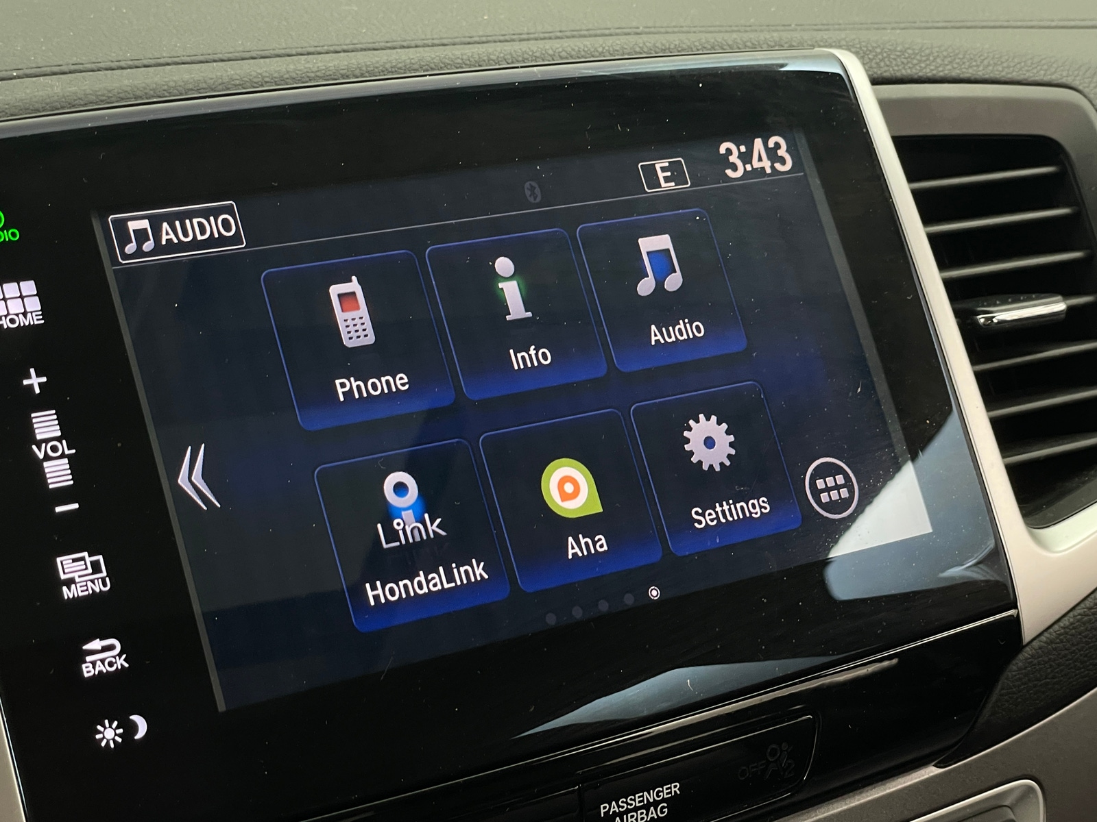 Thumbnail: 2016 Honda Pilot - 3