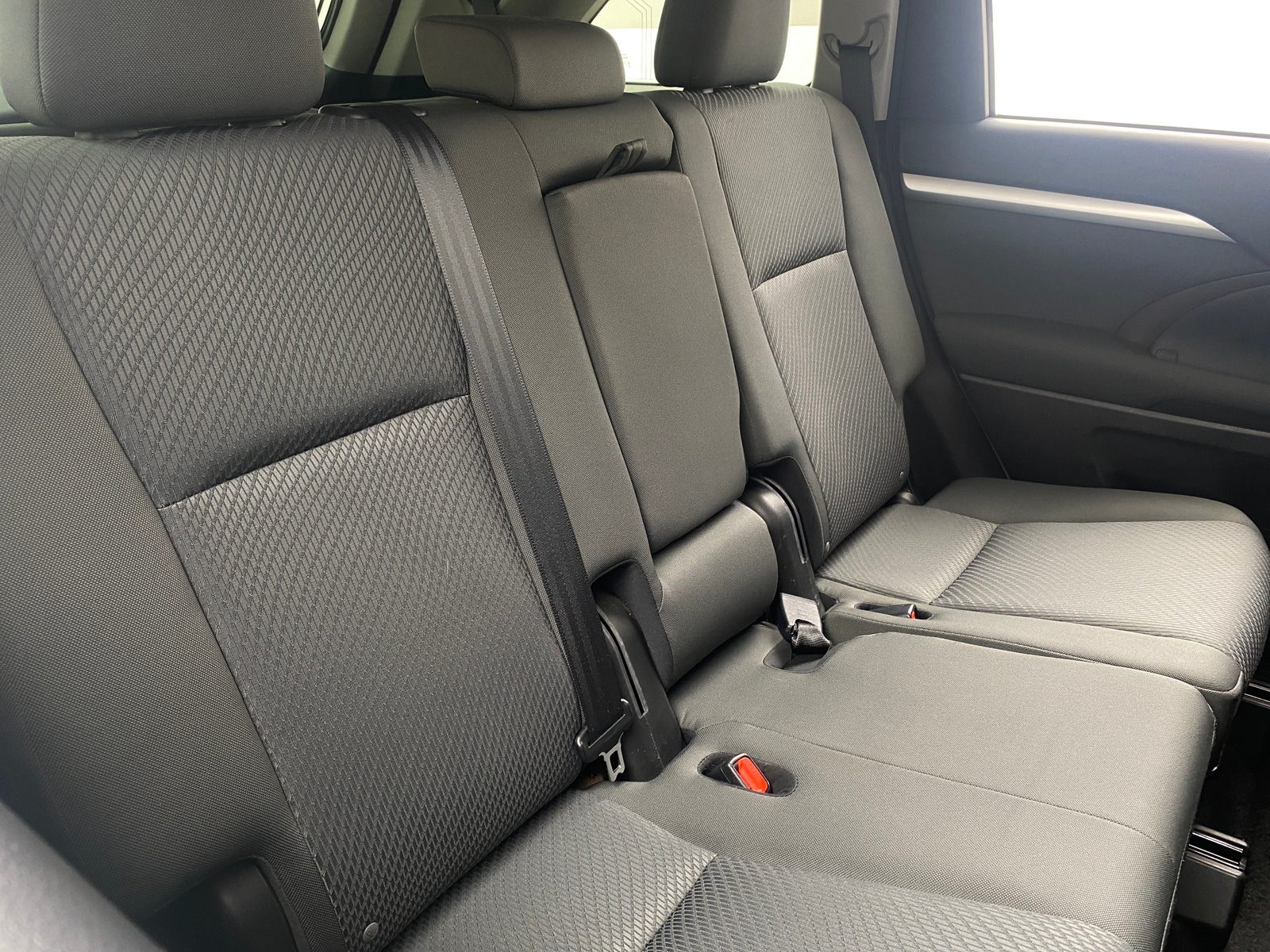 Thumbnail: 2016 Toyota Highlander - 6