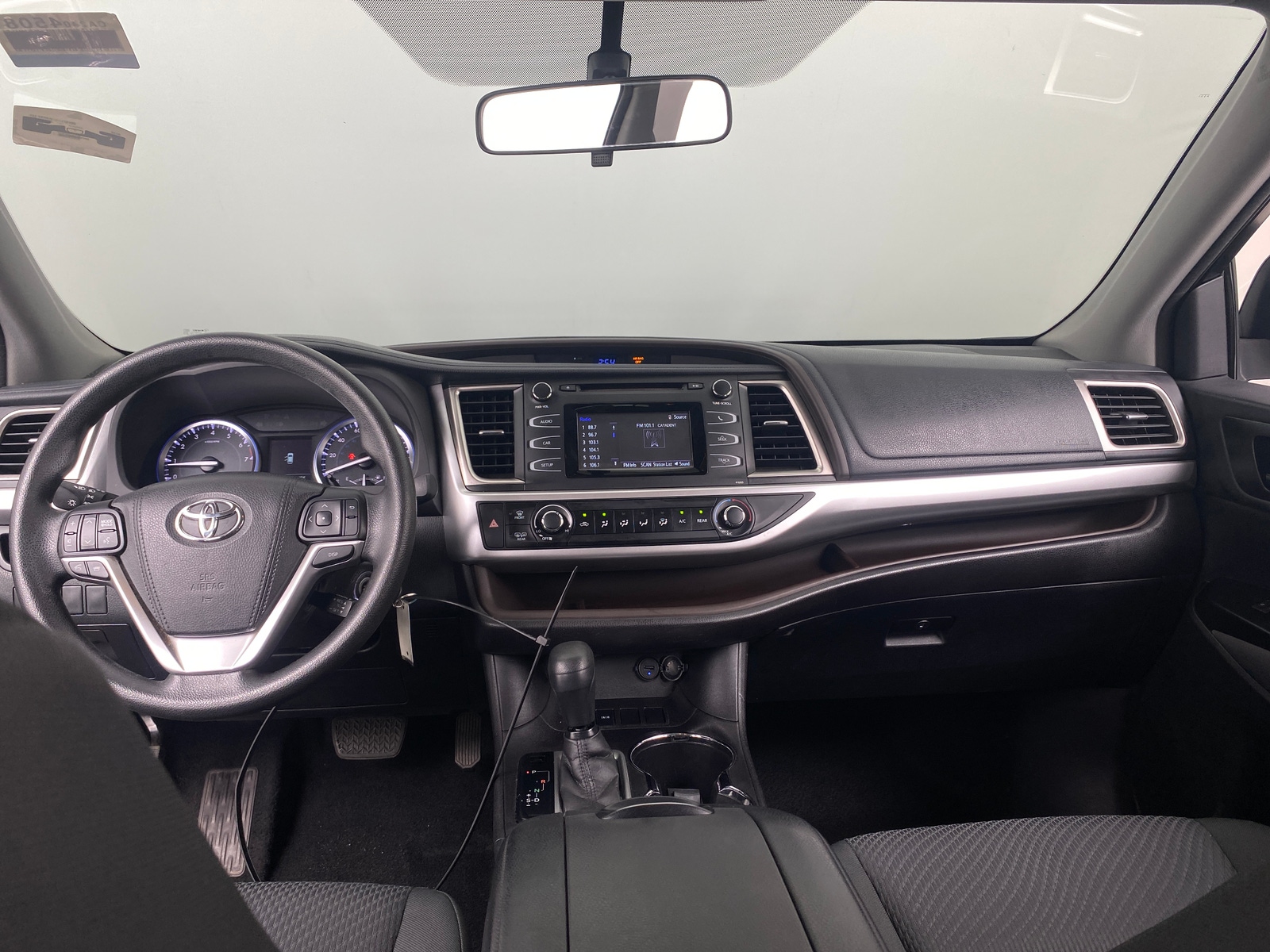 Thumbnail: 2016 Toyota Highlander - 3