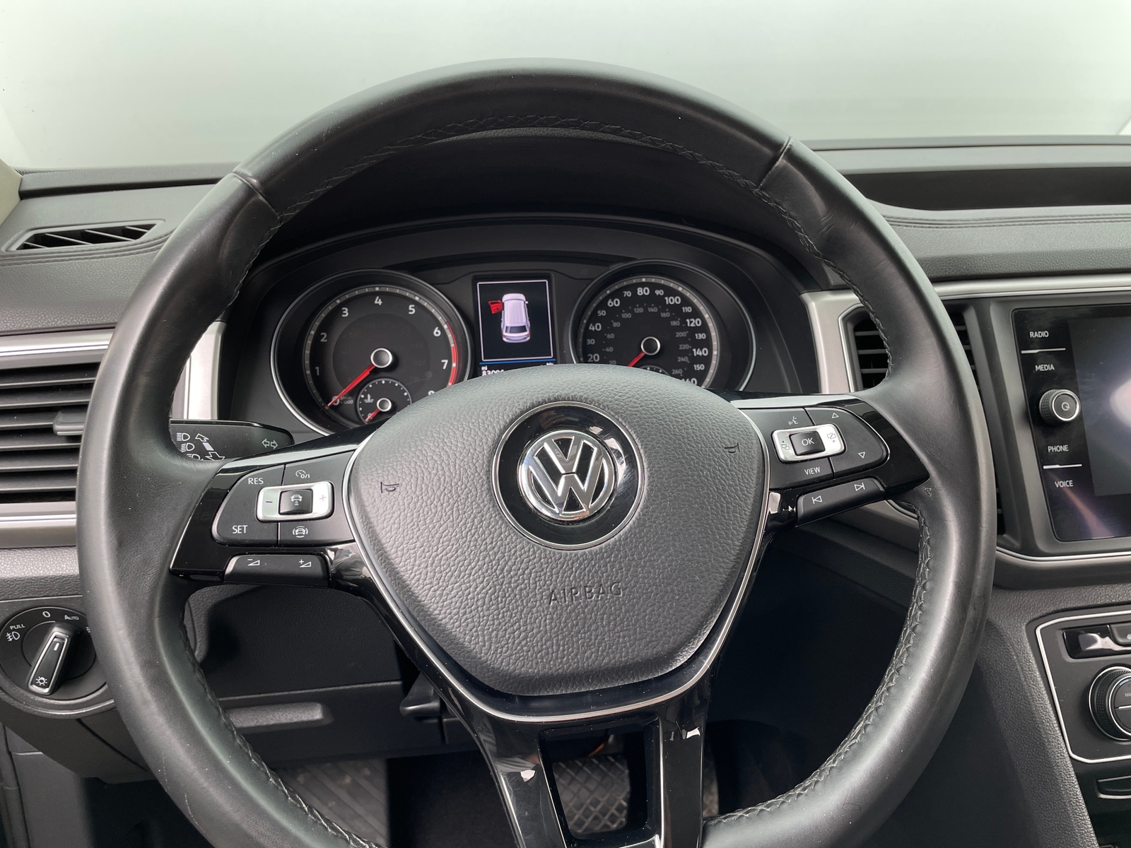 Thumbnail: 2019 Volkswagen Atlas - 4