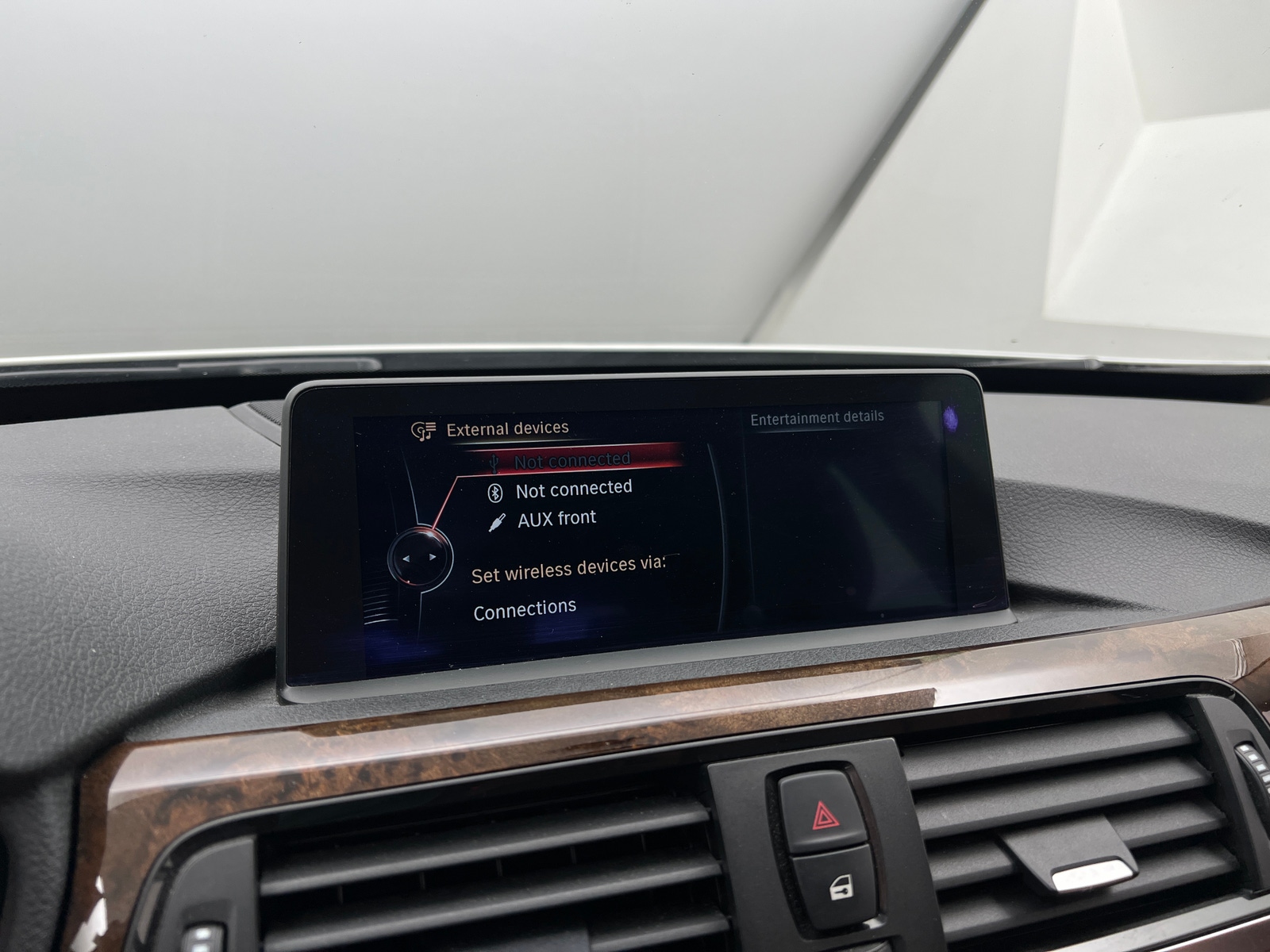 Thumbnail: 2015 BMW 3 Series - 3