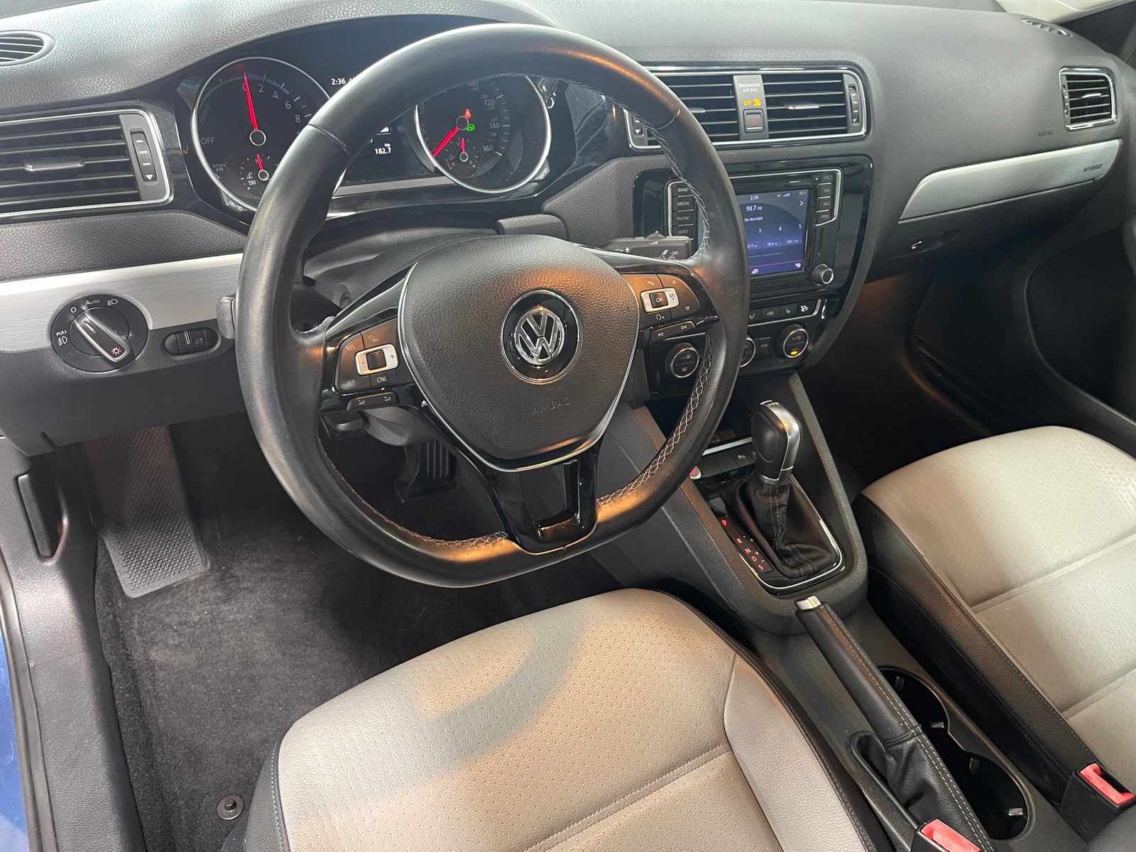 Thumbnail: 2016 Volkswagen Jetta - 2