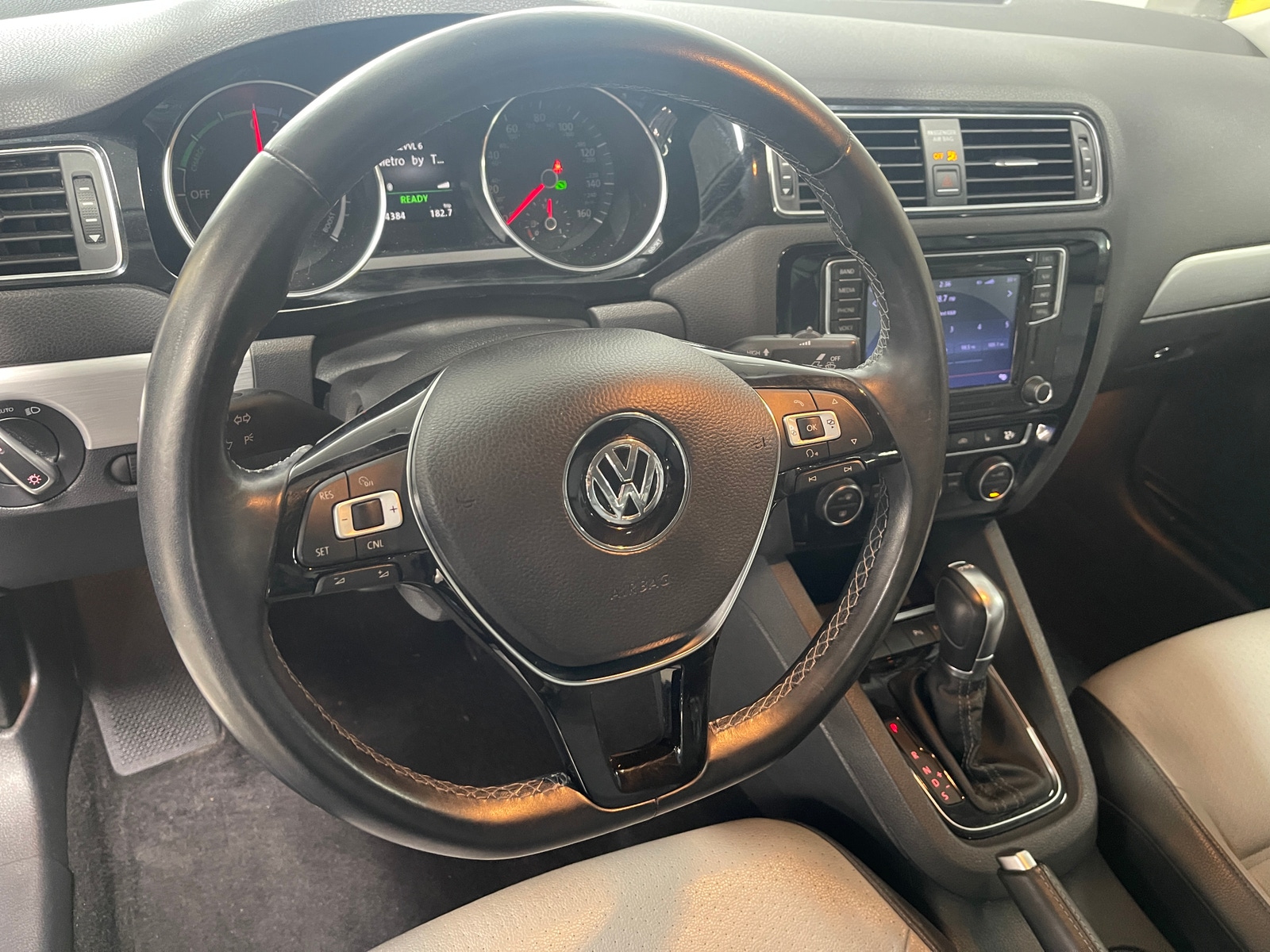 Thumbnail: 2016 Volkswagen Jetta - 4
