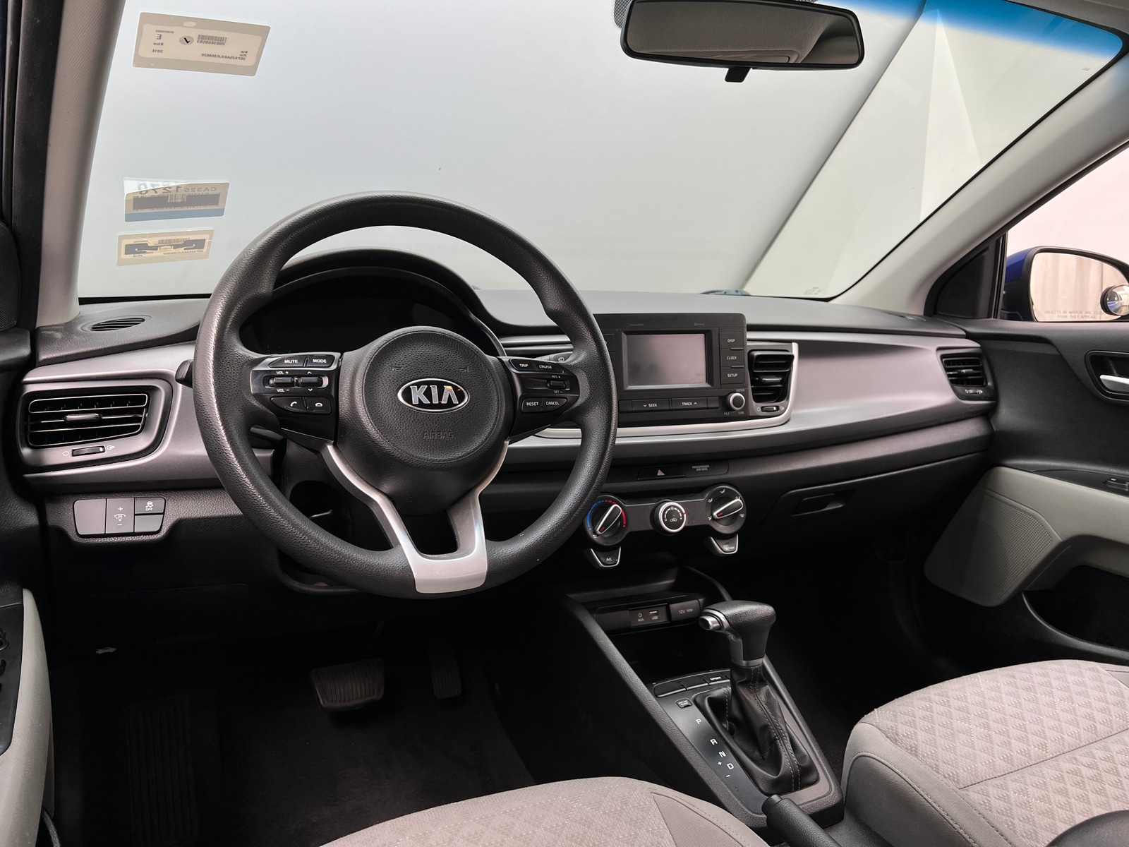 Thumbnail: 2018 Kia Rio - 3