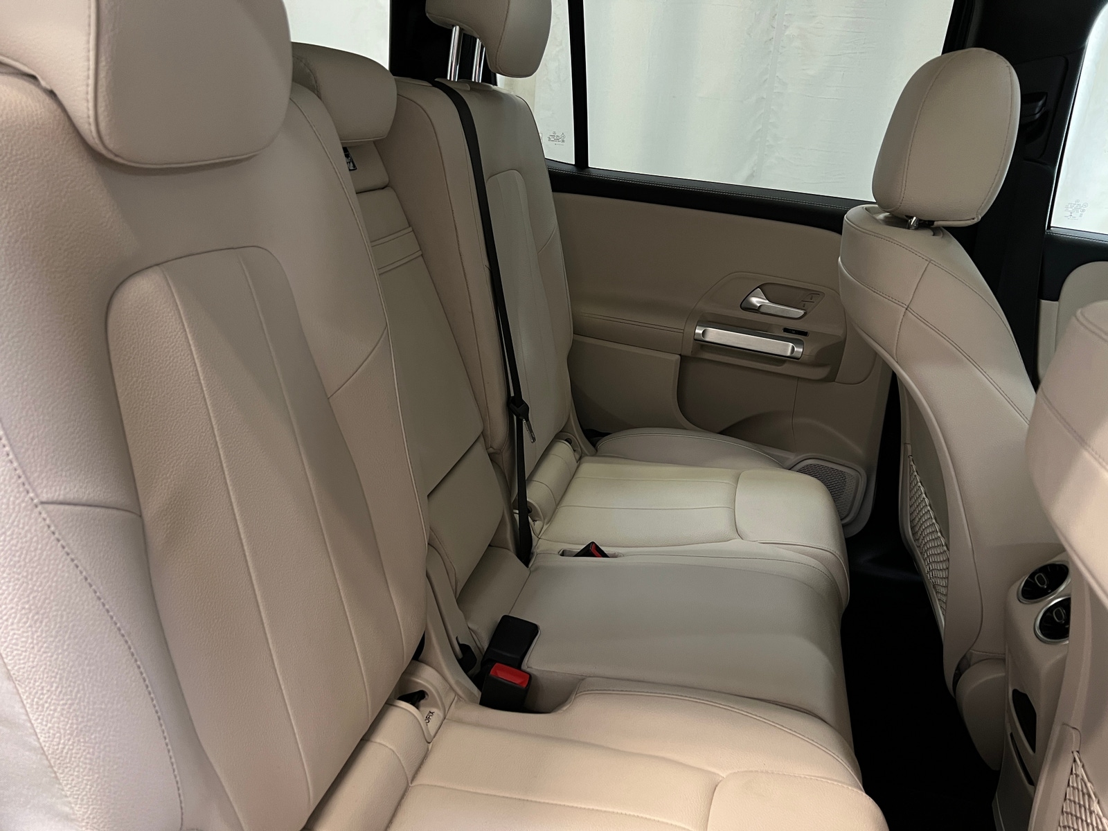 Thumbnail: 2021 Mercedes-Benz GLB - 5