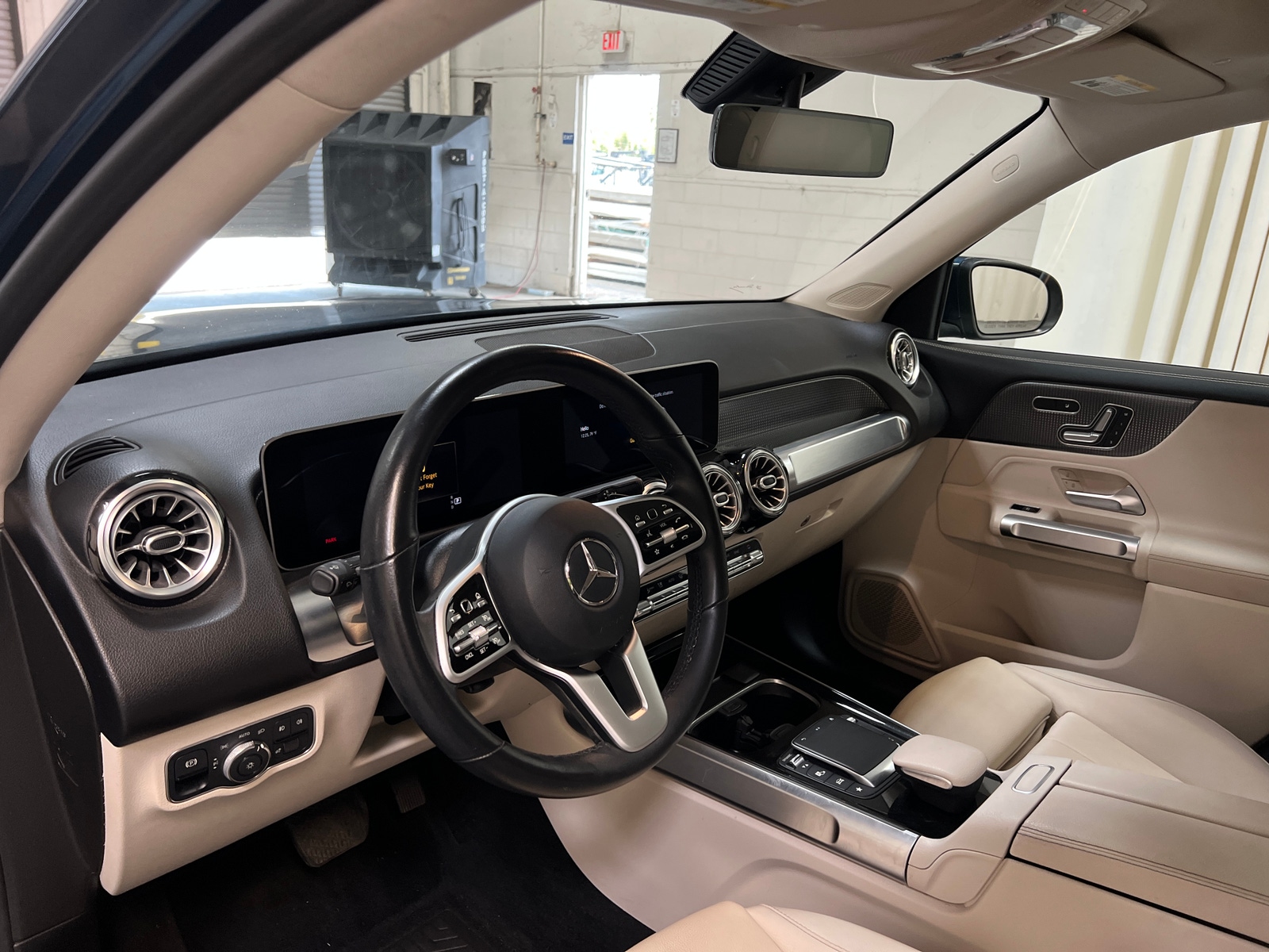Thumbnail: 2021 Mercedes-Benz GLB - 2