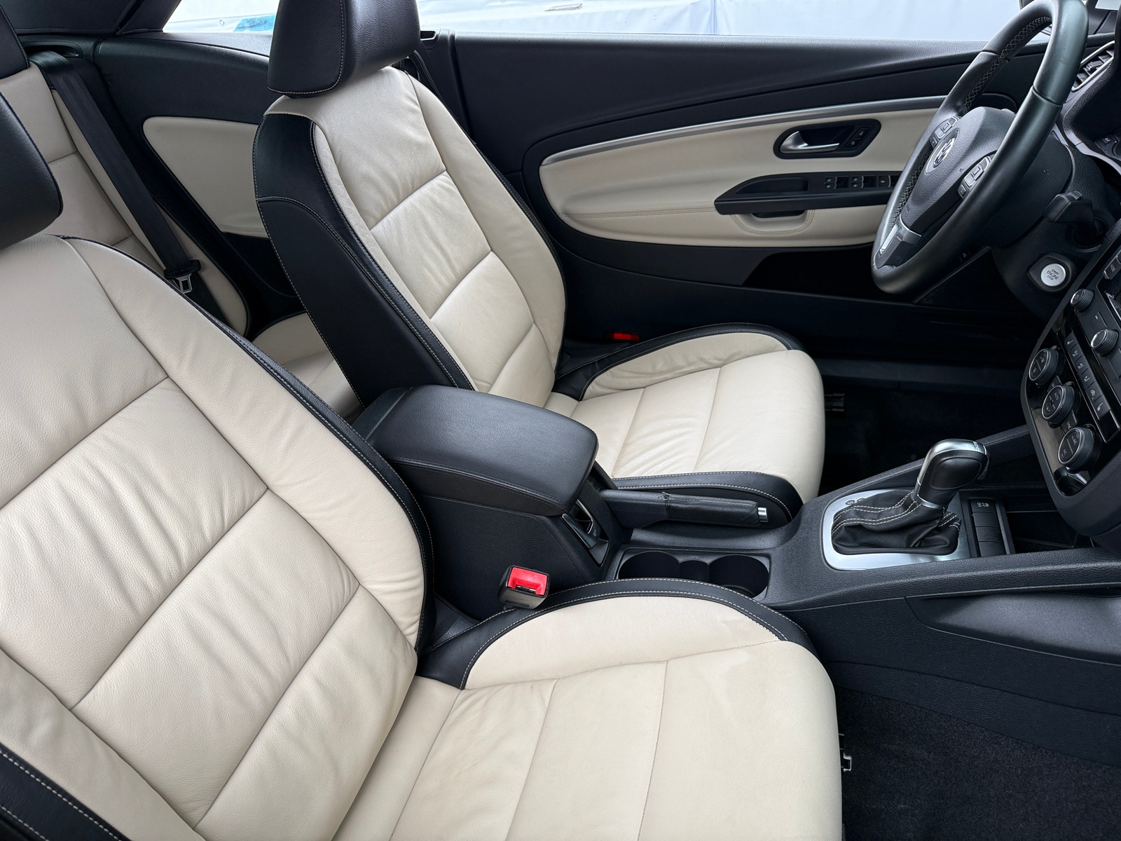 Thumbnail: 2015 Volkswagen Eos - 2