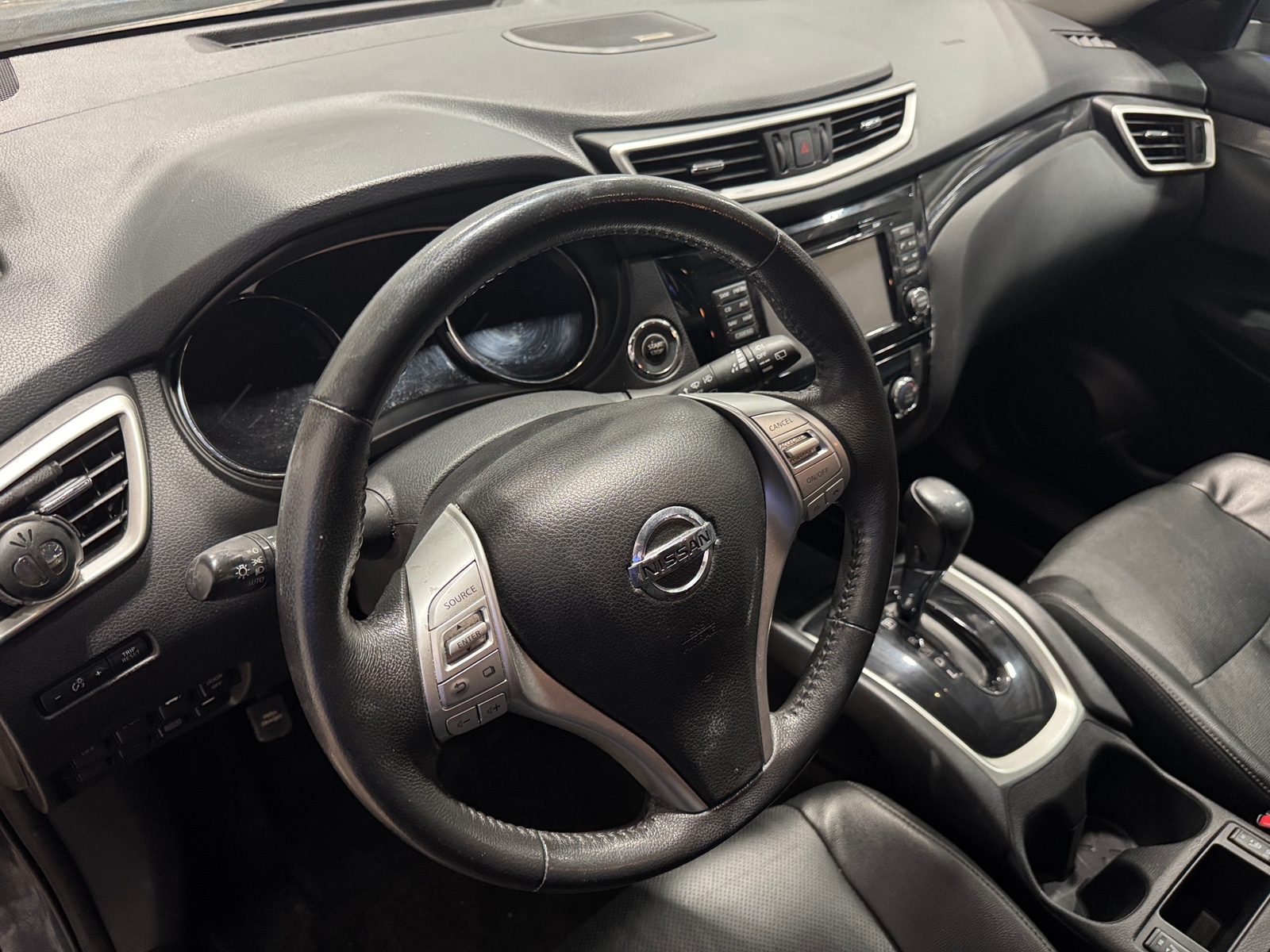 Thumbnail: 2016 Nissan Rogue - 2