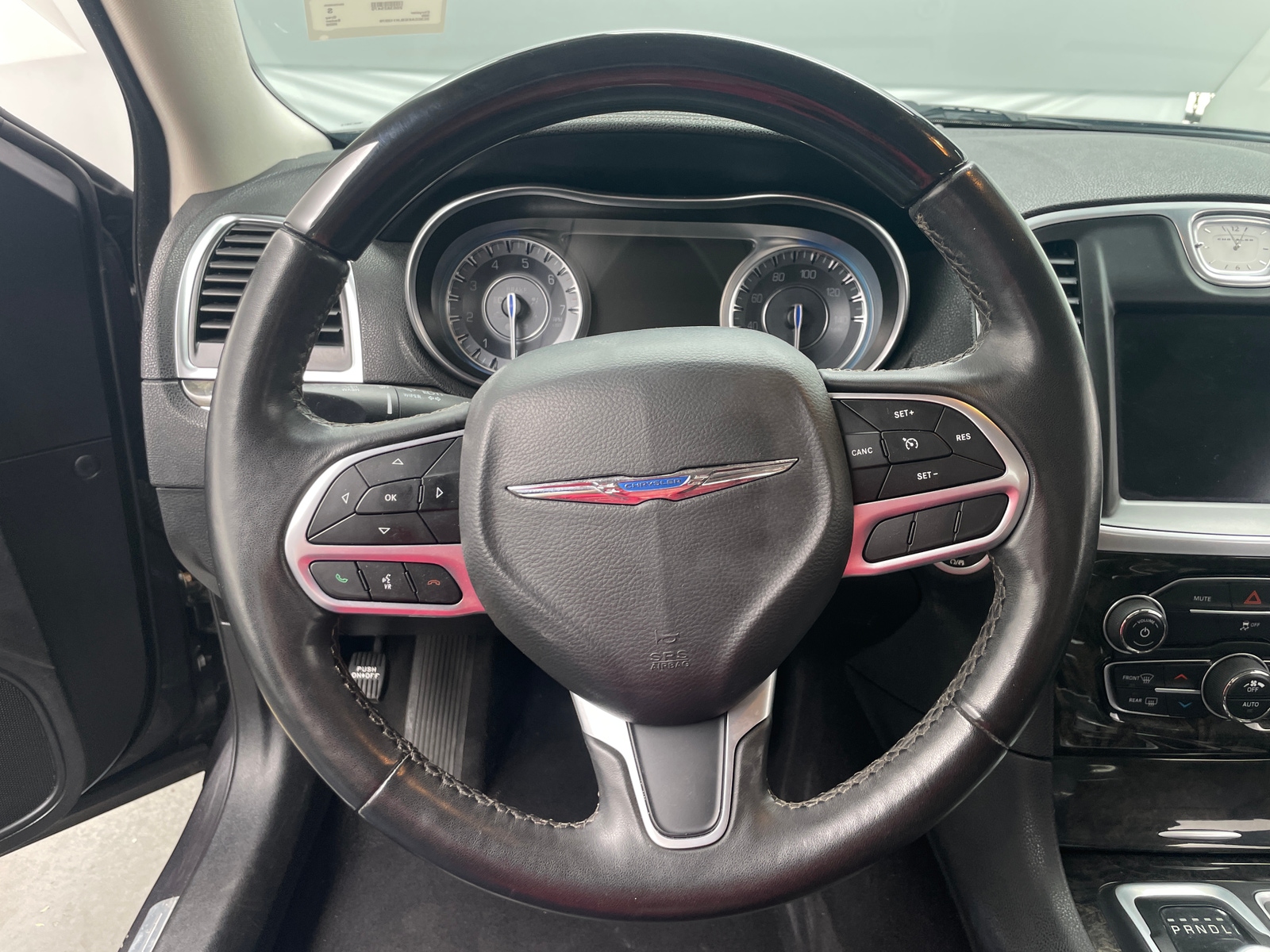 Thumbnail: 2020 Chrysler 300 - 4