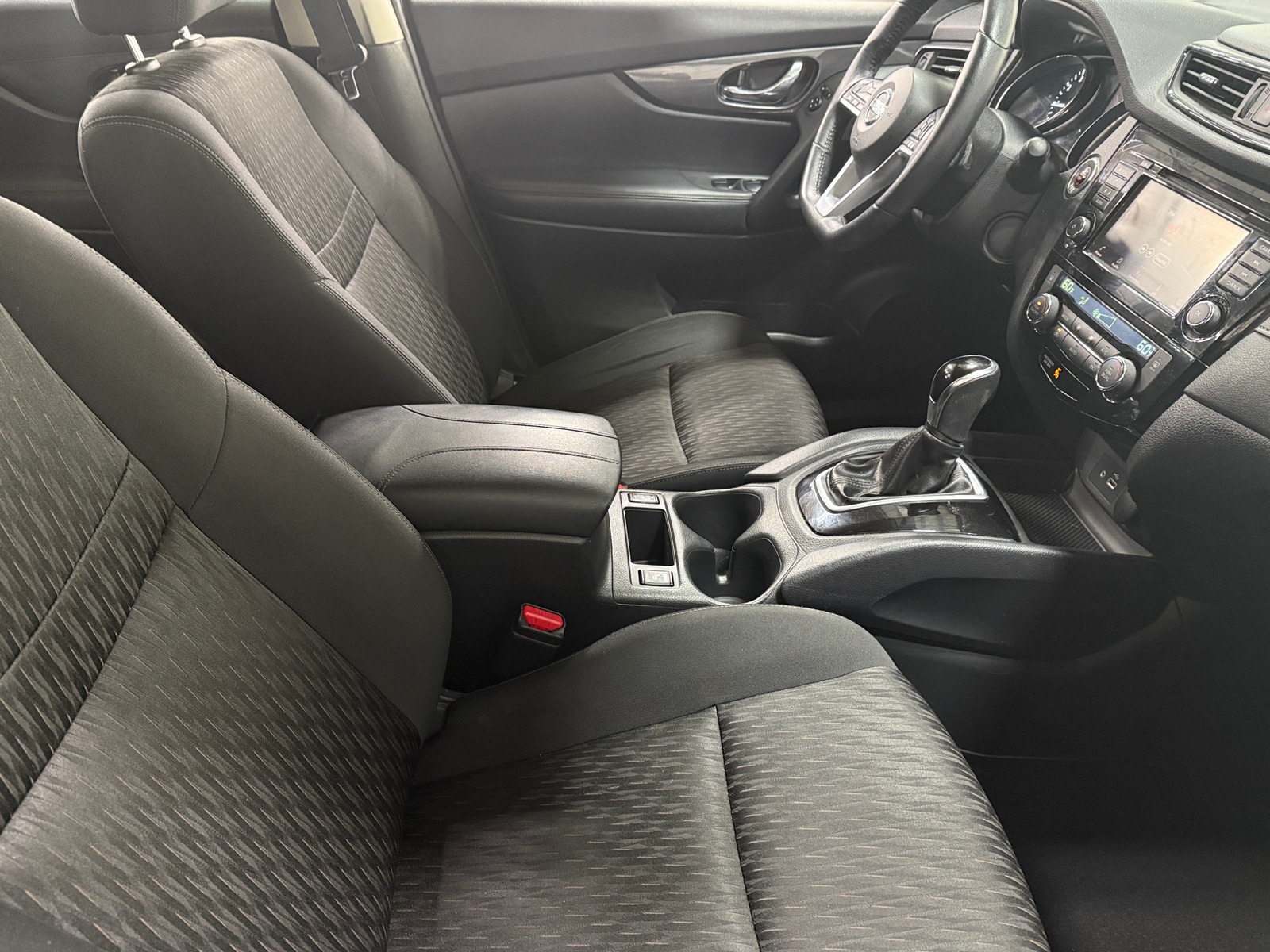 Thumbnail: 2019 Nissan Rogue - 2