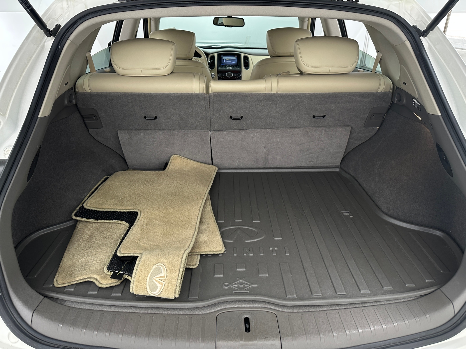Thumbnail: 2010 INFINITI EX35 - 6