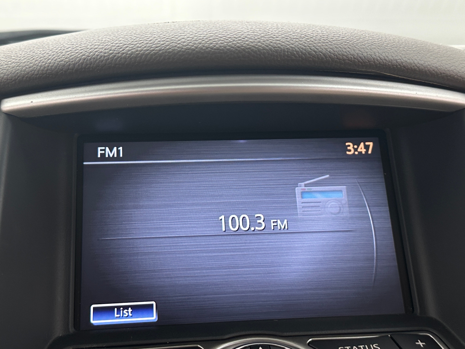 Thumbnail: 2010 INFINITI EX35 - 3