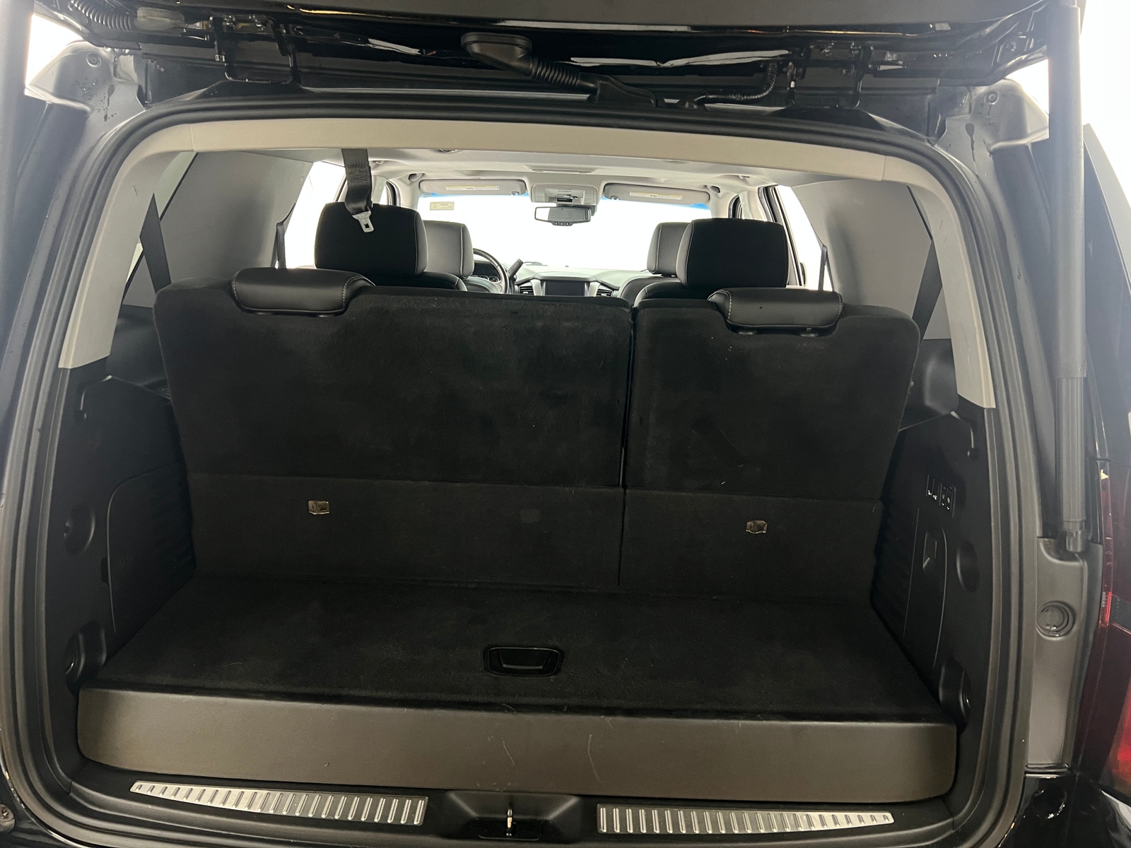Thumbnail: 2019 Chevrolet Tahoe - 6