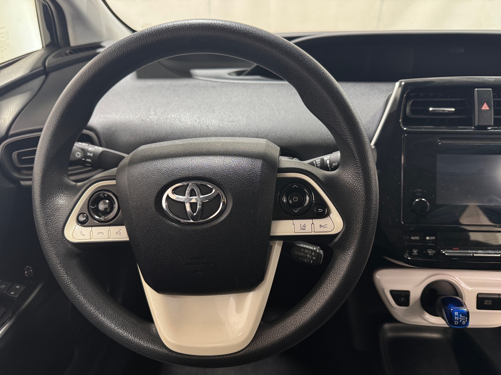 Thumbnail: 2018 Toyota Prius - 5