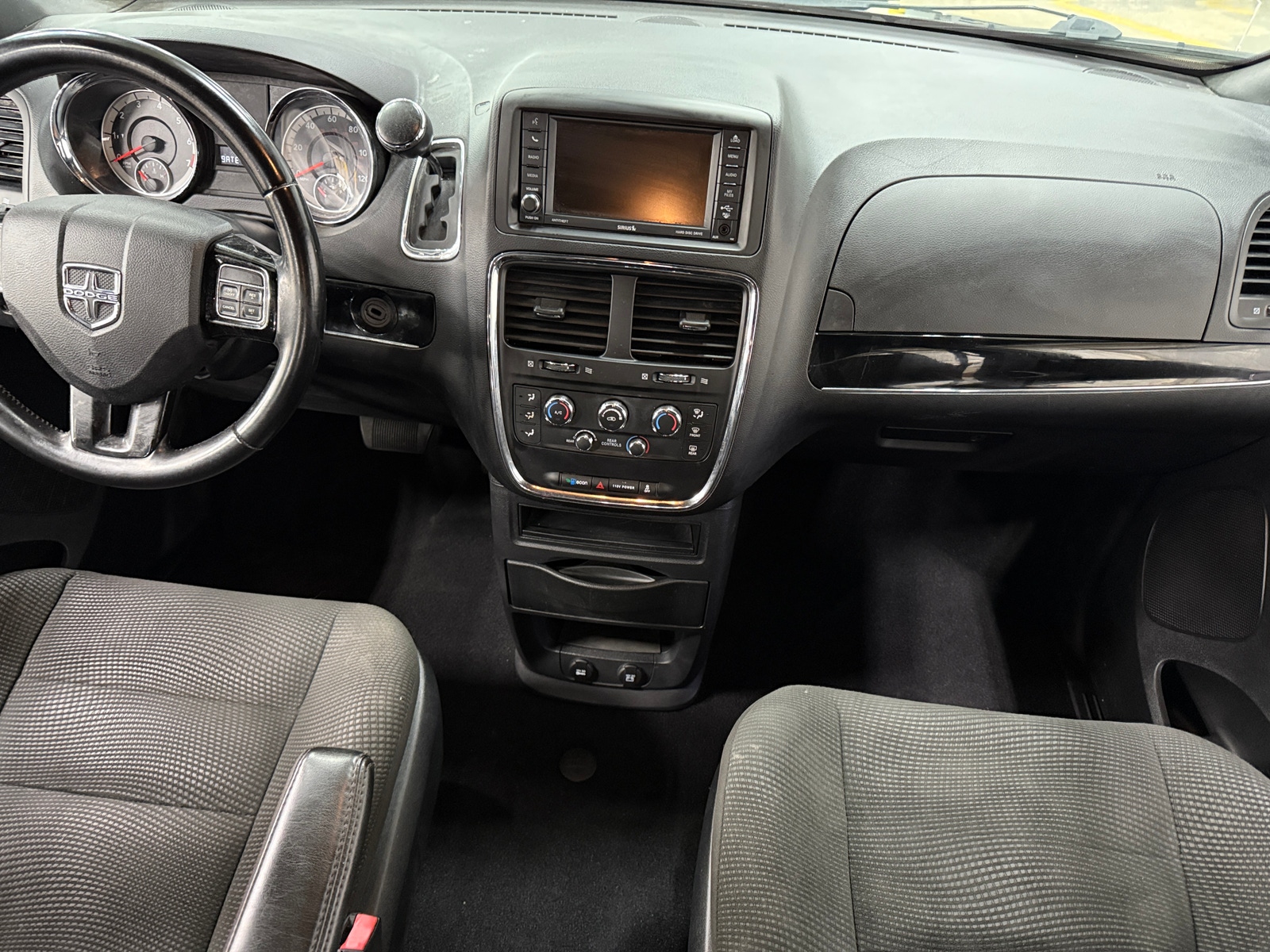 Thumbnail: 2020 Dodge Grand Caravan - 3