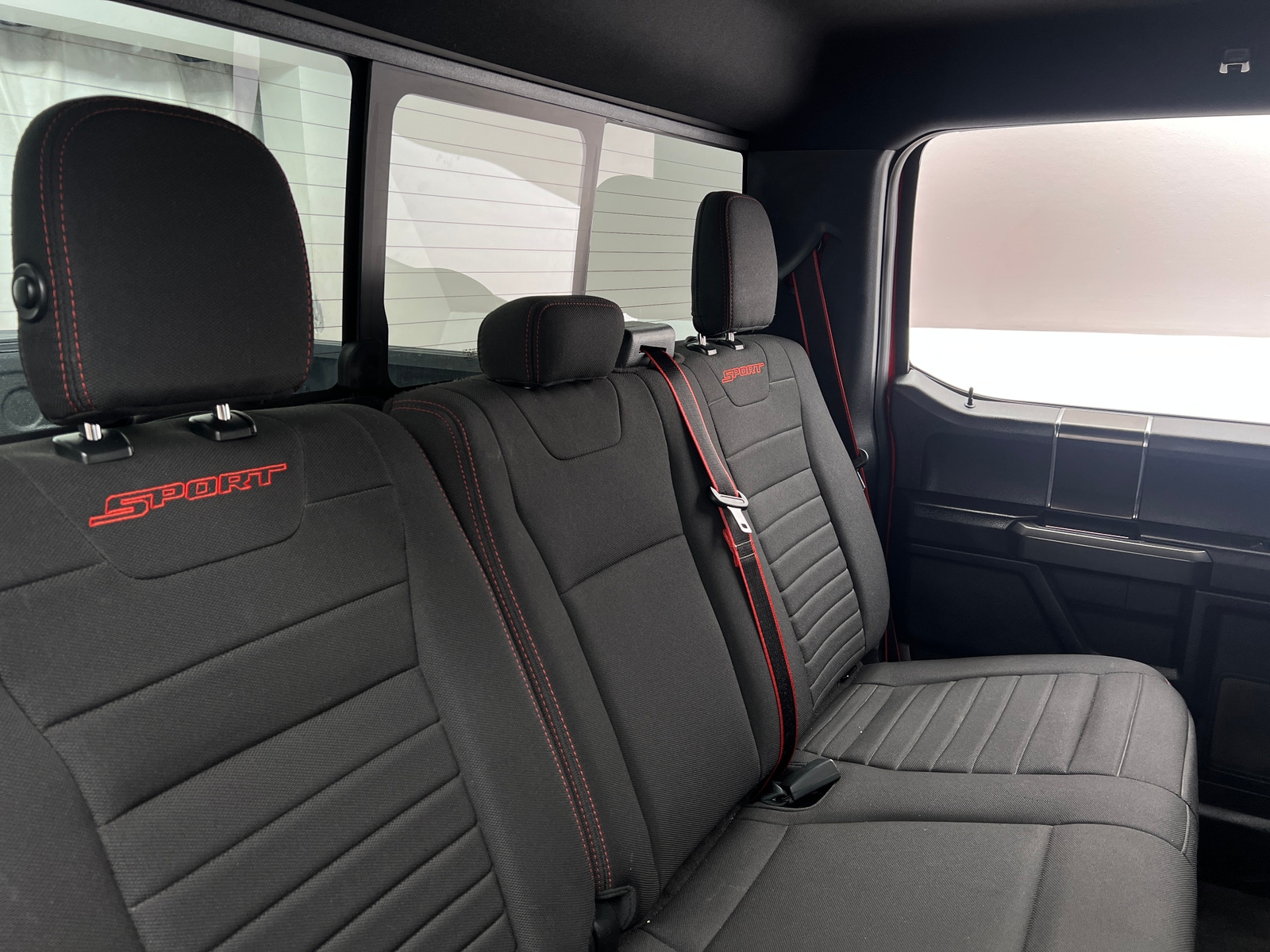 Thumbnail: 2019 Ford Econoline - 6