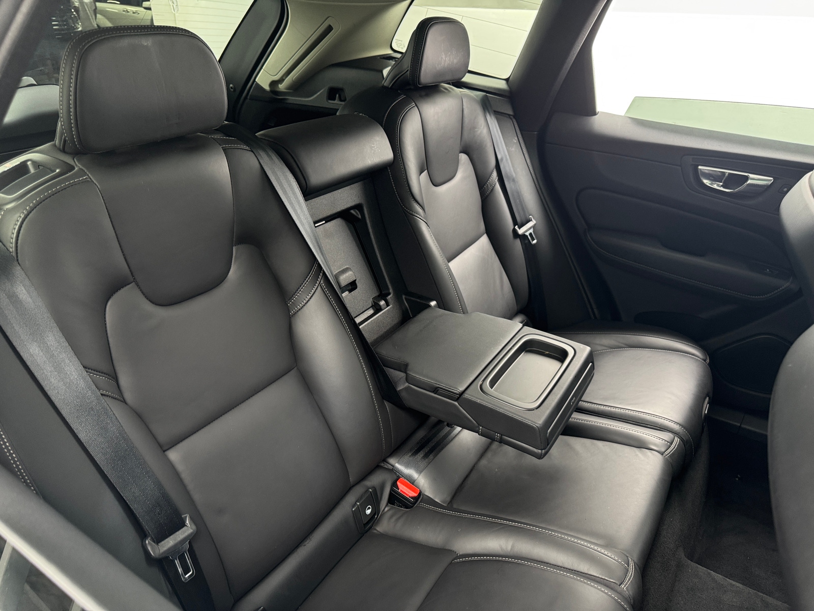 Thumbnail: 2021 Volvo XC60 - 5