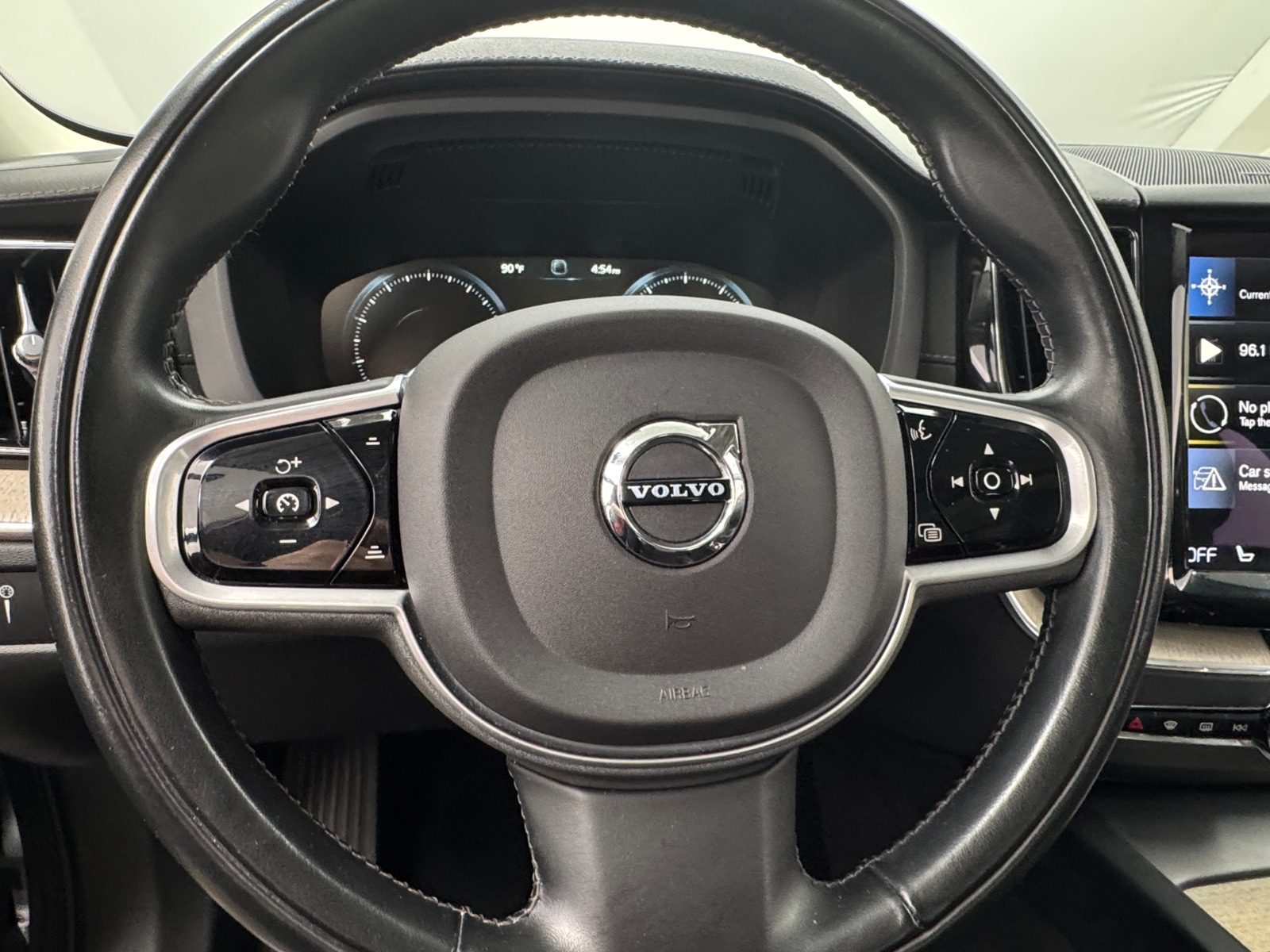 Thumbnail: 2021 Volvo XC60 - 4