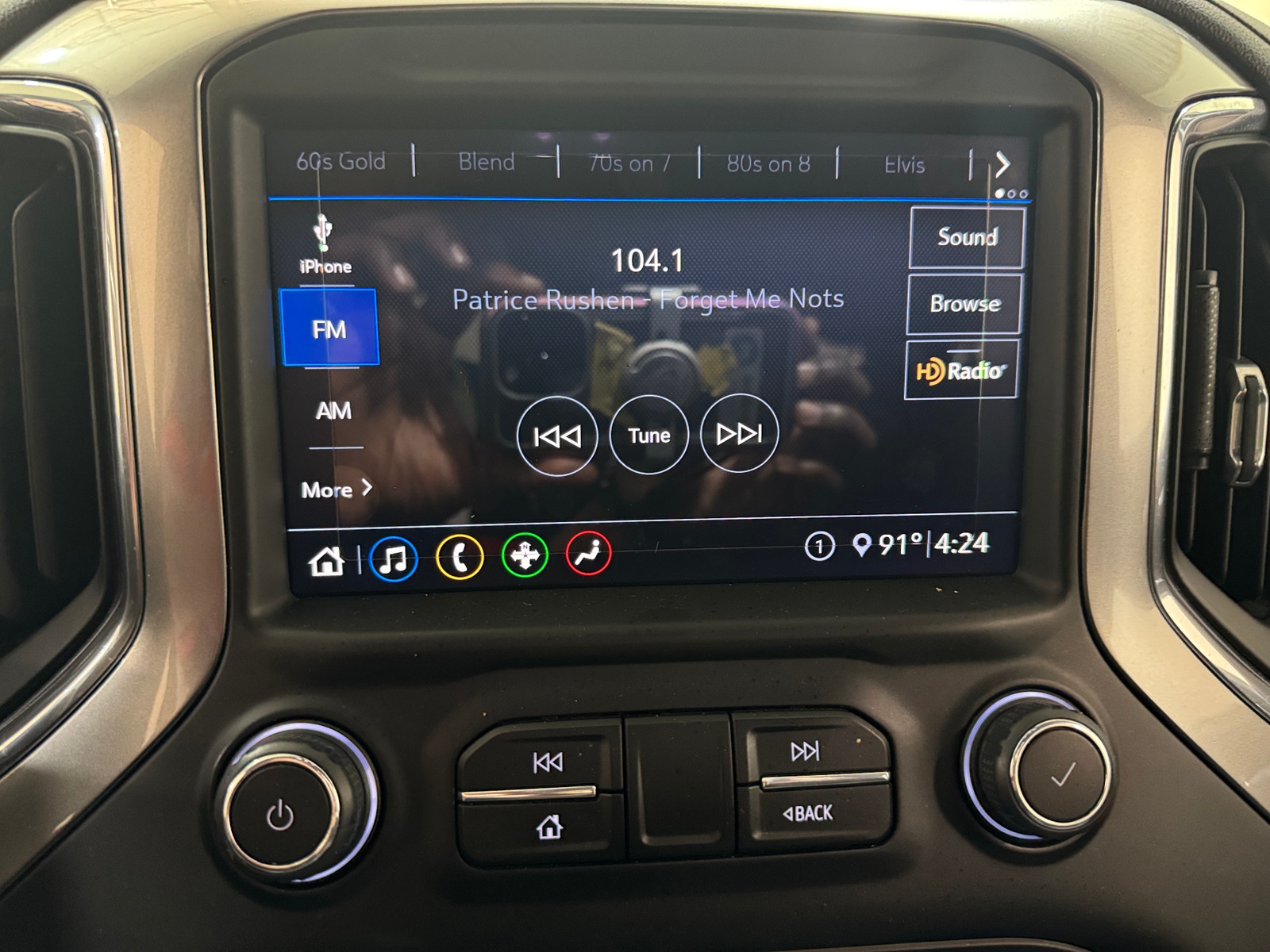 Thumbnail: 2020 Chevrolet Silverado 1500 - 4