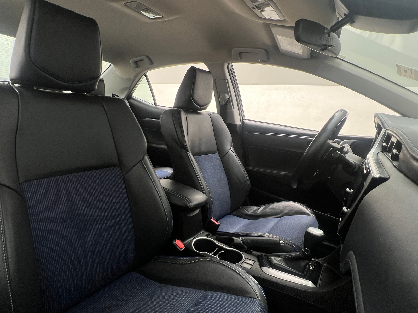 Thumbnail: 2017 Toyota Corolla - 2