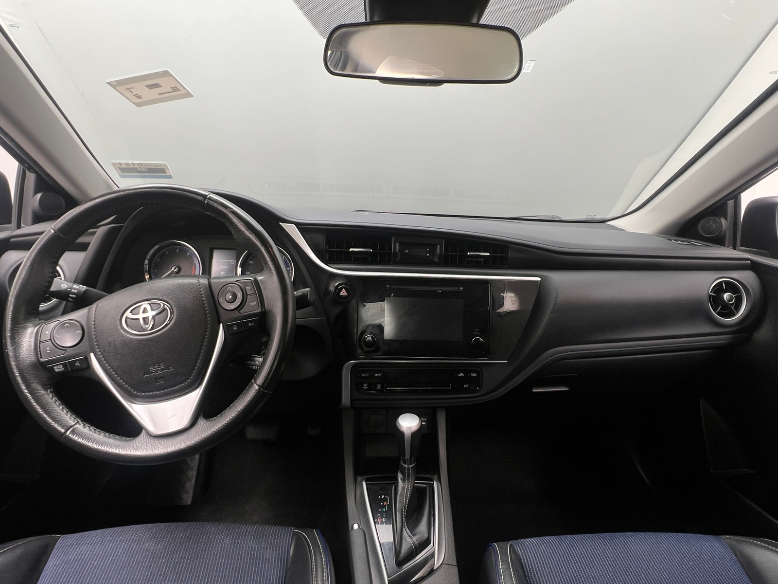 Thumbnail: 2017 Toyota Corolla - 3