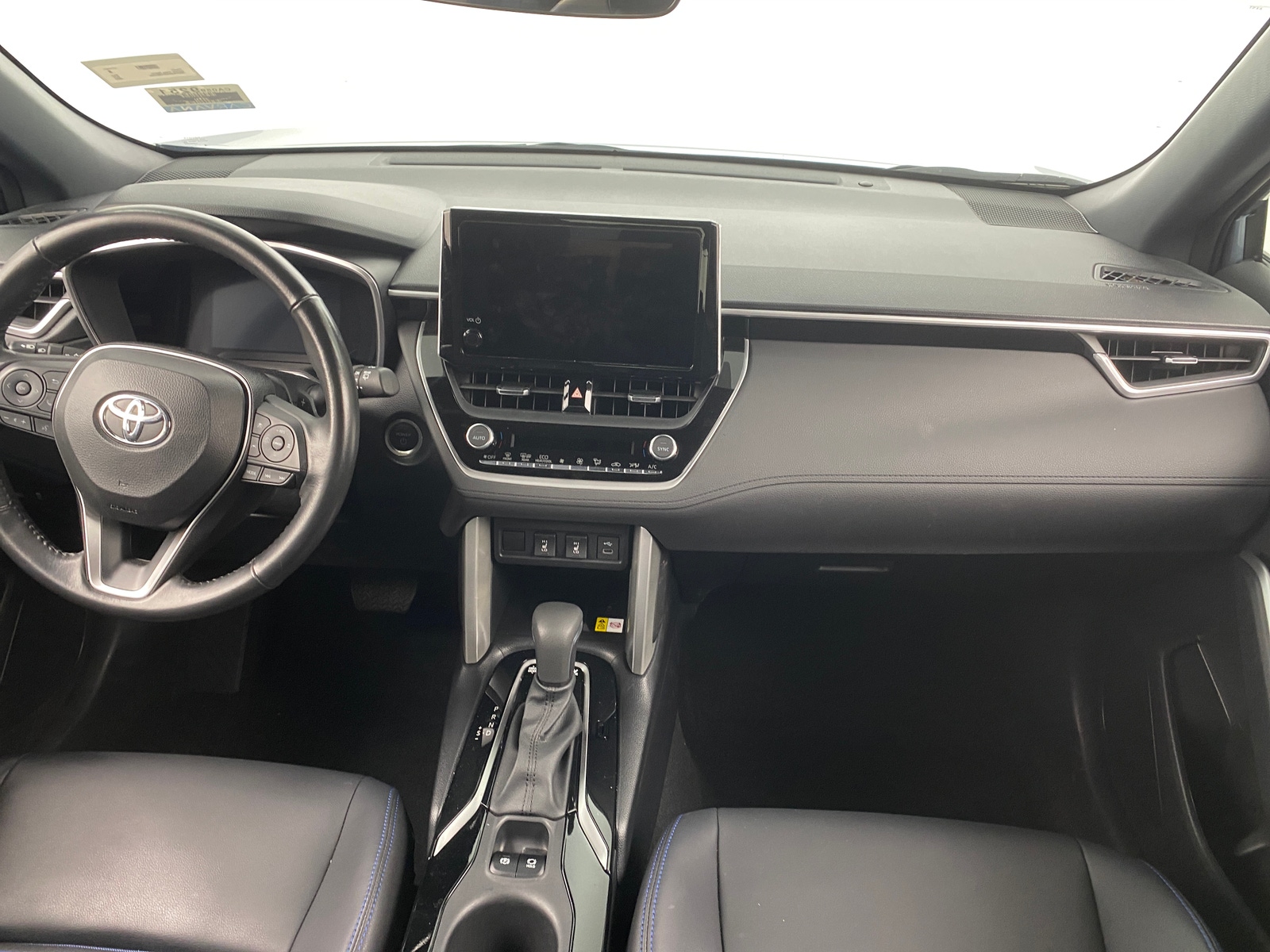 Thumbnail: 2023 Toyota Corolla Cross - 3