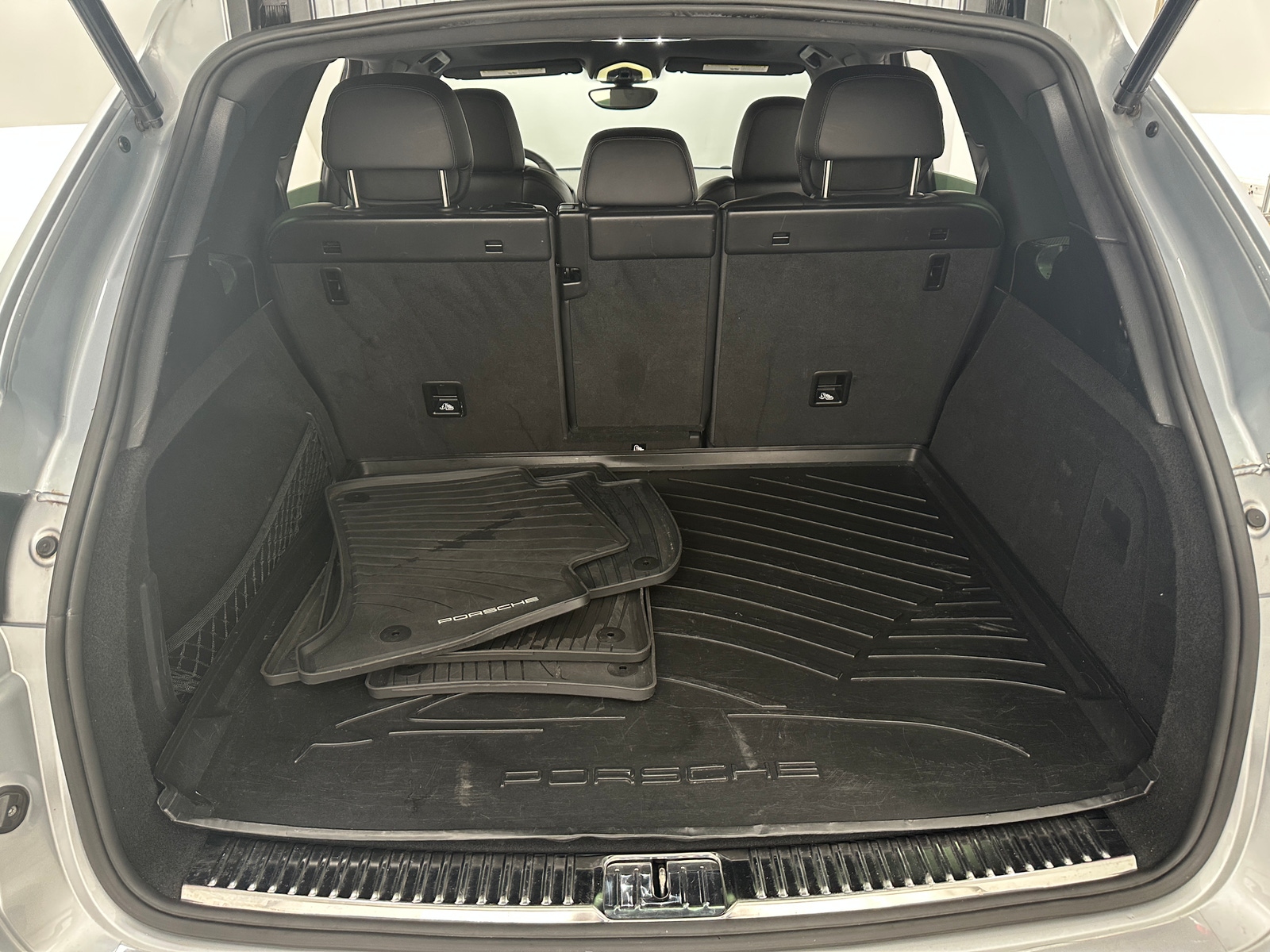 Thumbnail: 2016 Porsche Cayenne - 6