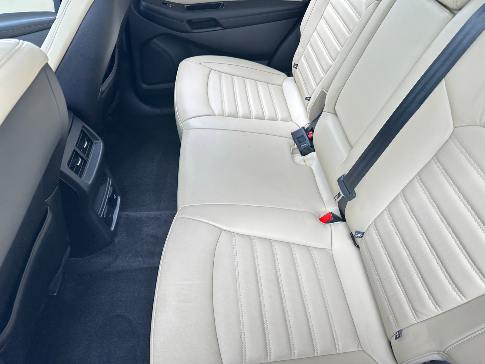 Thumbnail: 2016 Ford Edge - 5