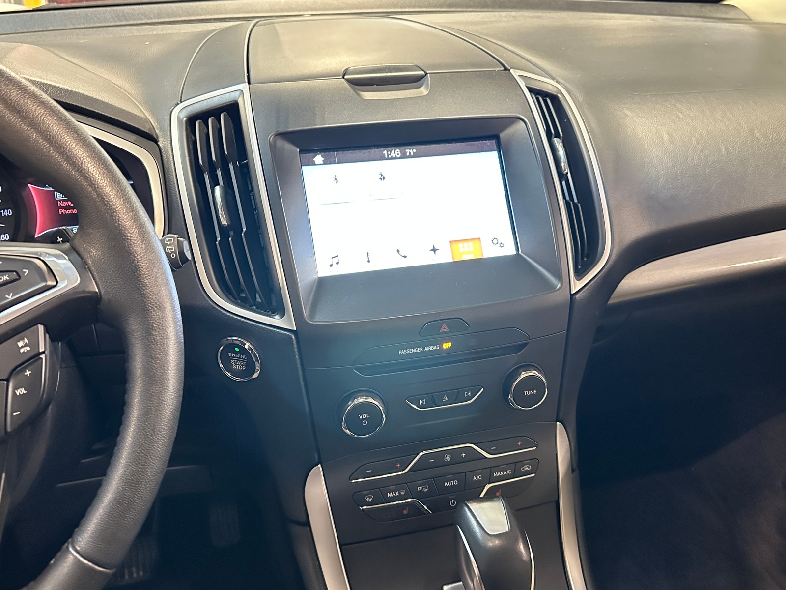 Thumbnail: 2016 Ford Edge - 2