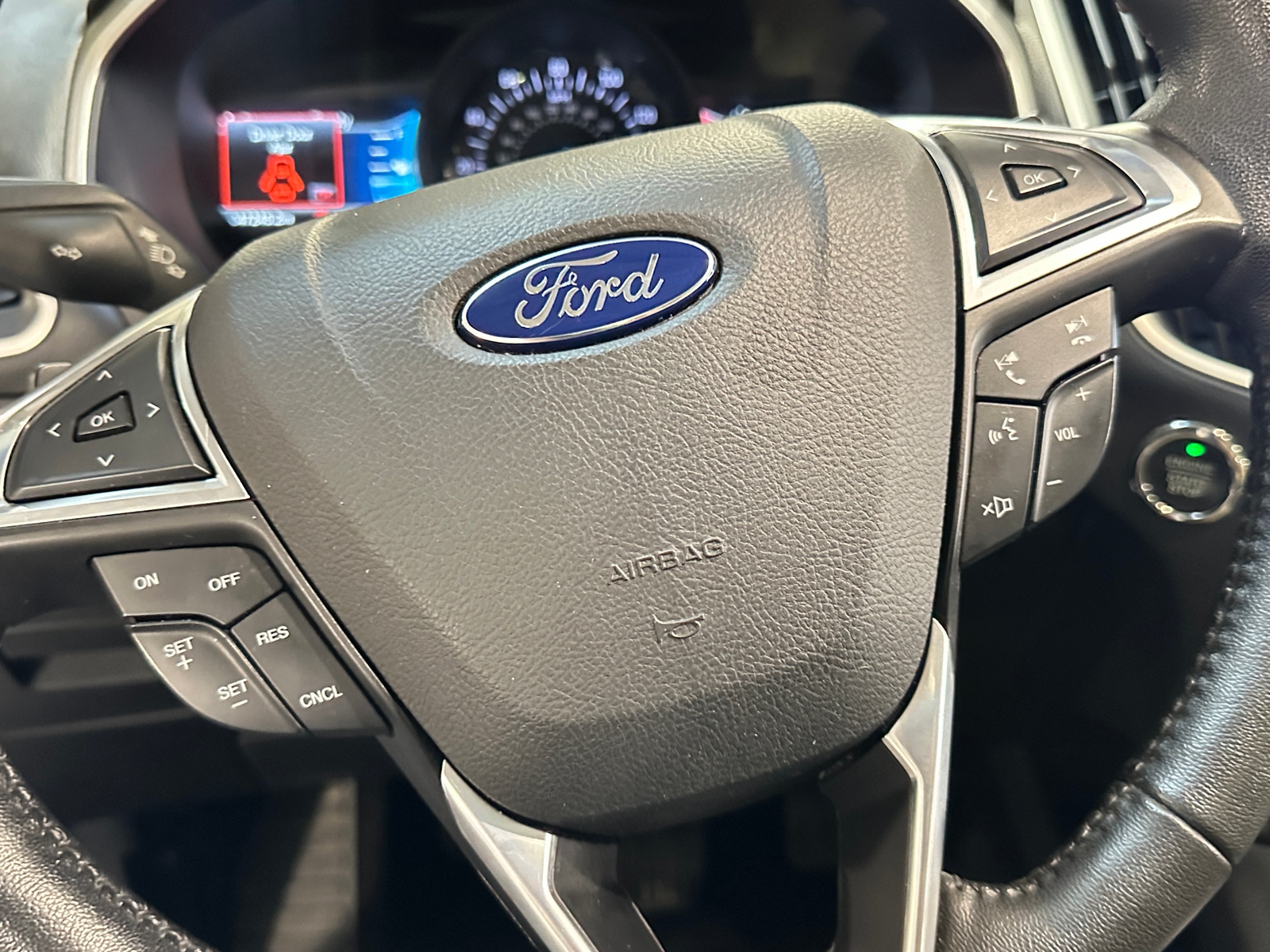 Thumbnail: 2016 Ford Edge - 4