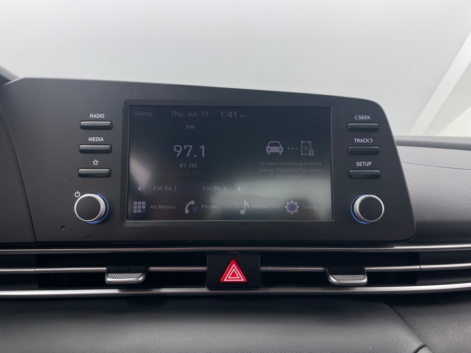 Thumbnail: 2024 Hyundai Elantra - 4