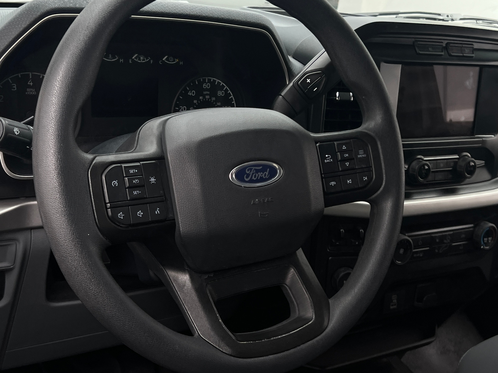 Thumbnail: 2022 Ford Econoline - 4